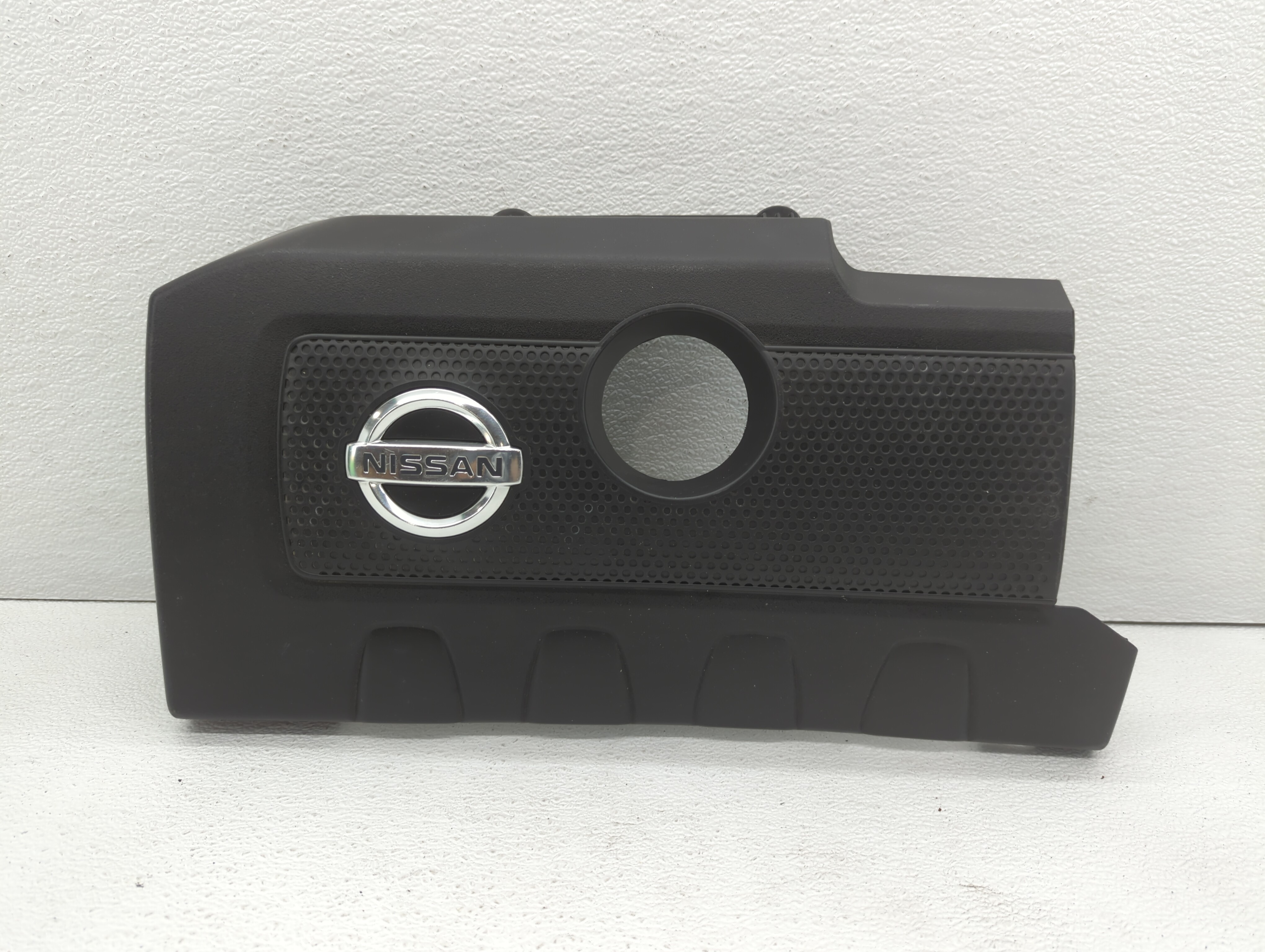 Picture of 2015 Nissan Sentra Engine Cover 435419