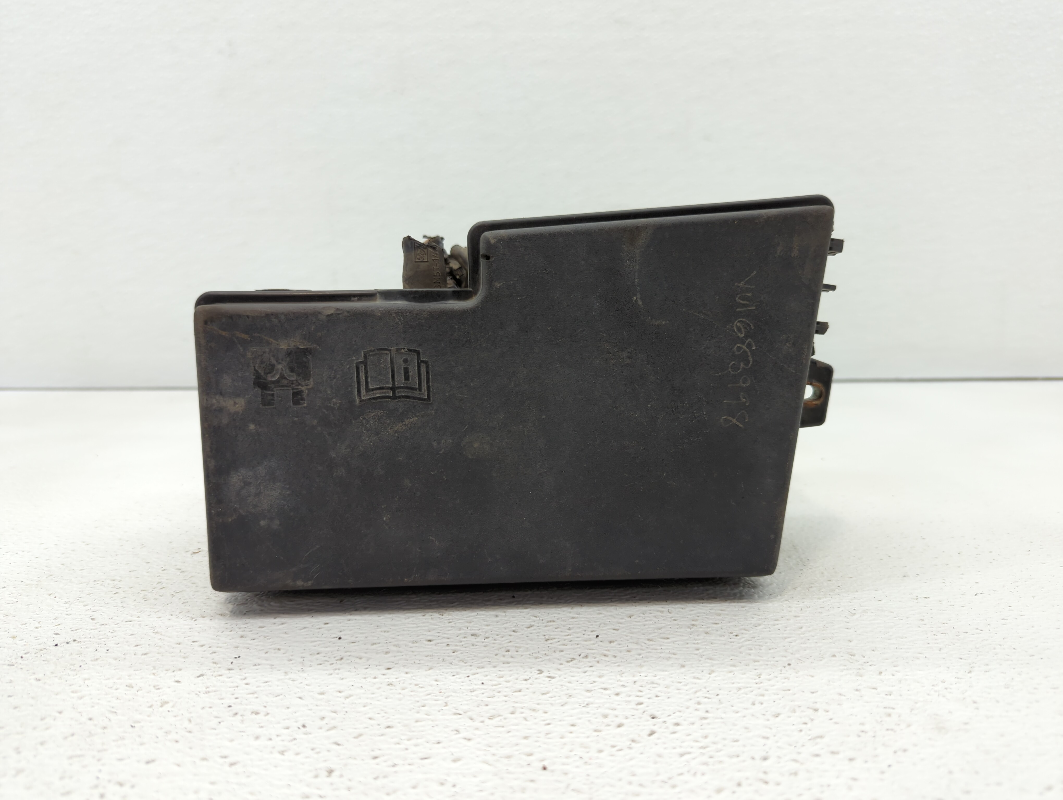 2012-2014 Ford Focus Fusebox Fuse Box Relay Module 435686 - Oemusedautoparts1.com