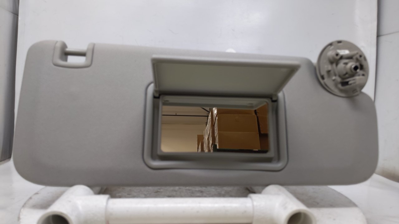 2008 Chevrolet Malibu Passenger Right Sun Visor Sunvisor Gray 43640 - Oemusedautoparts1.com