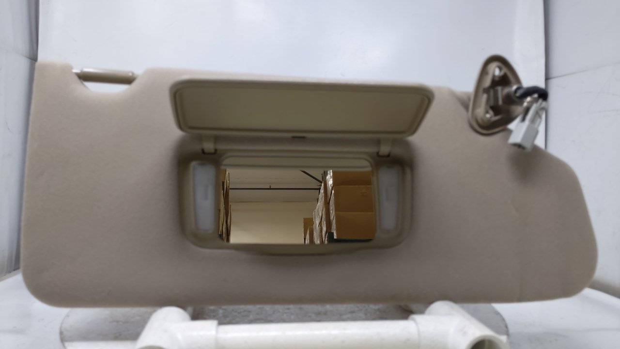 Picture of 1998 Honda Accord Passenger Sun Visor Mirror Right Sunvisor Tan 43690