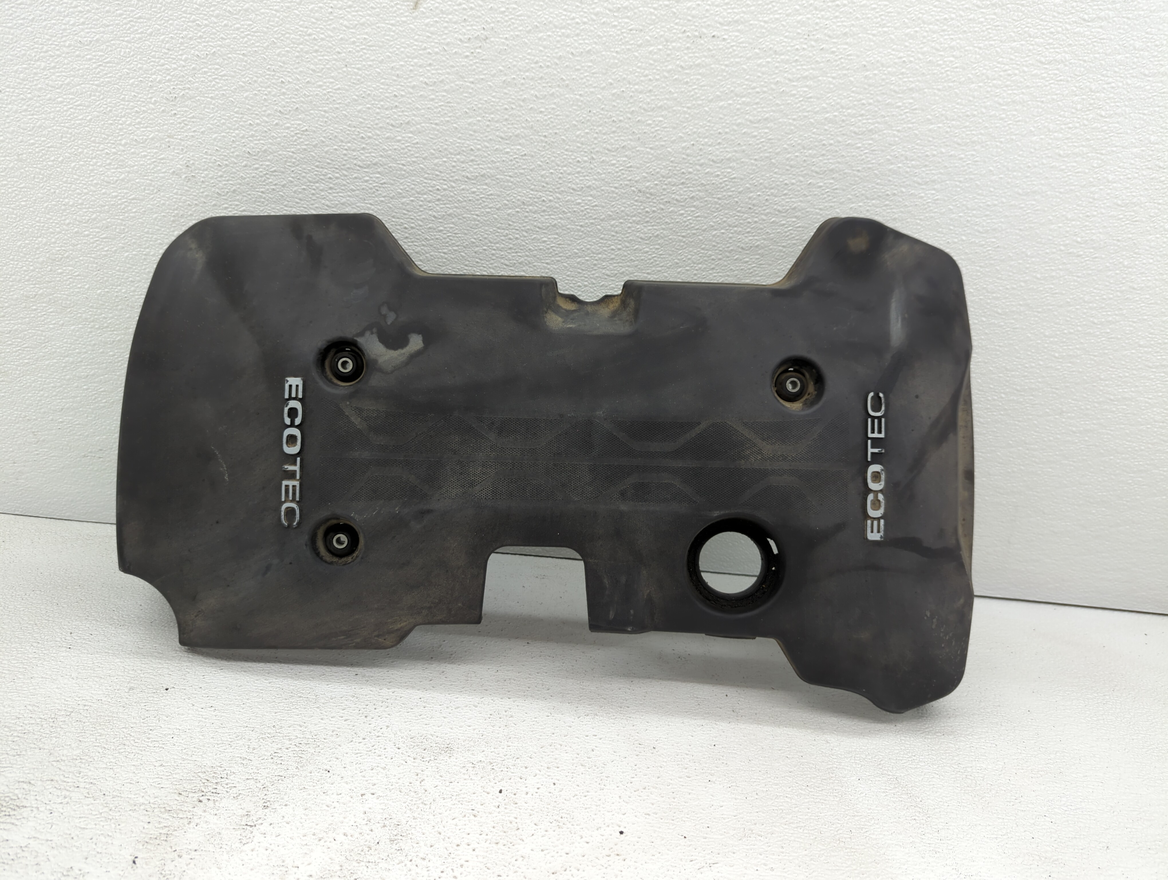 2014 Chevrolet Malibu Engine Cover 436917 - Oemusedautoparts1.com