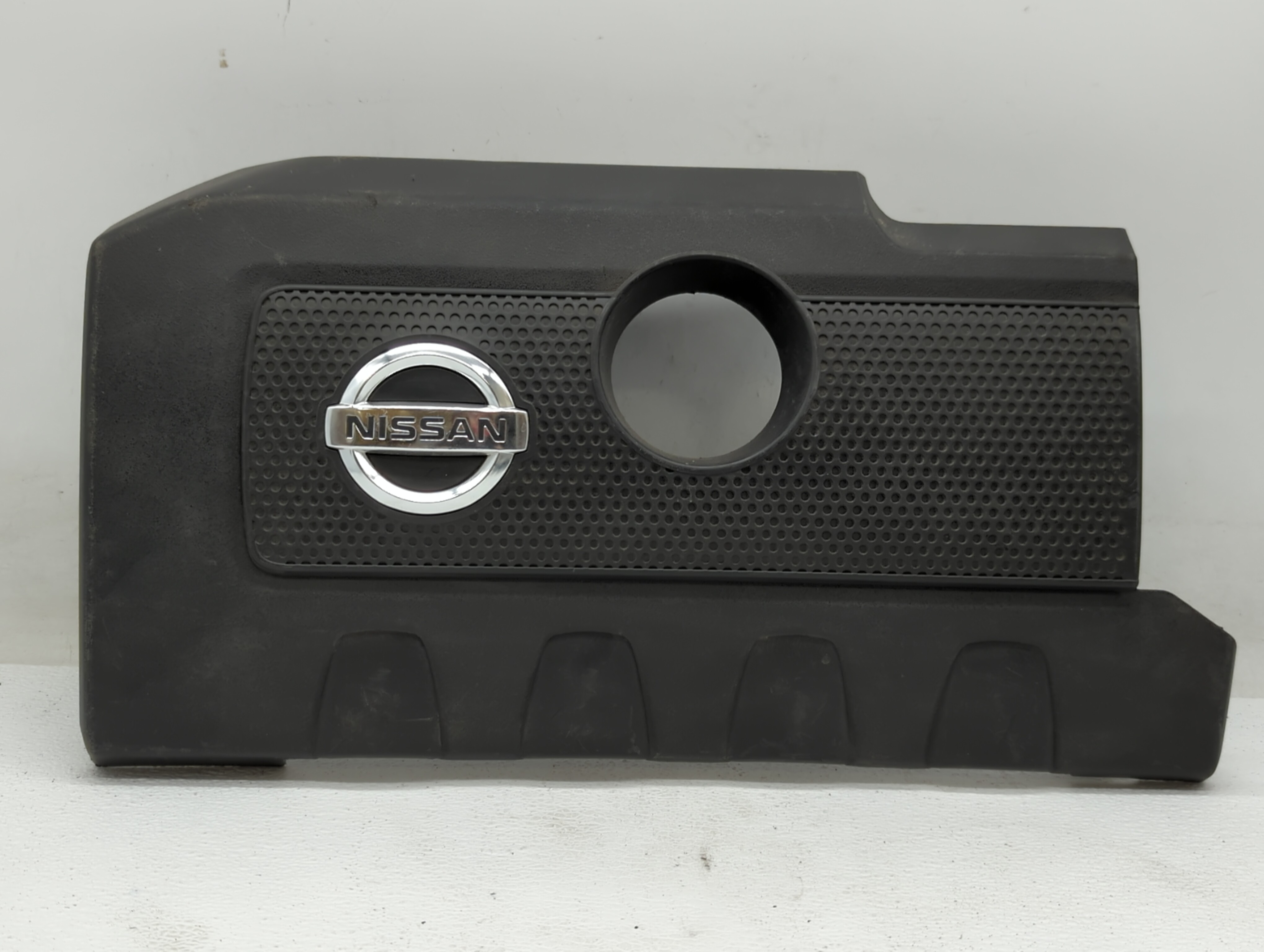 Picture of 2014 Nissan Sentra Engine Cover 437057