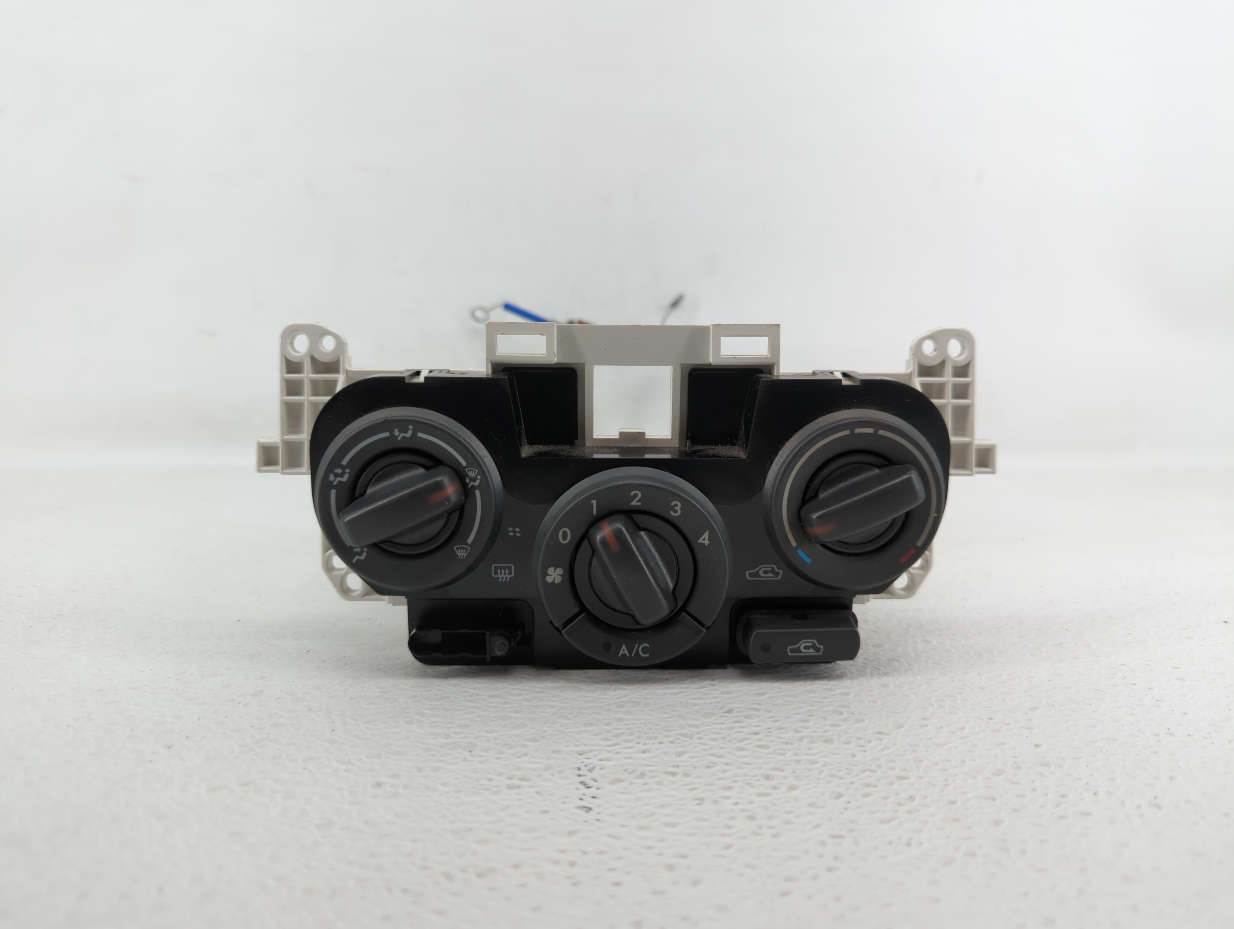 2011 Subaru Forester Ac Heater Climate Control 72311sc011 437239 - Oemusedautoparts1.com