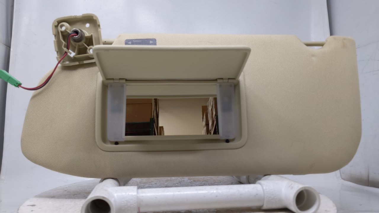 2010 Ford Taurus Driver Sun Visor Mirror Left Sunvisor Beige 43726 - Oemusedautoparts1.com