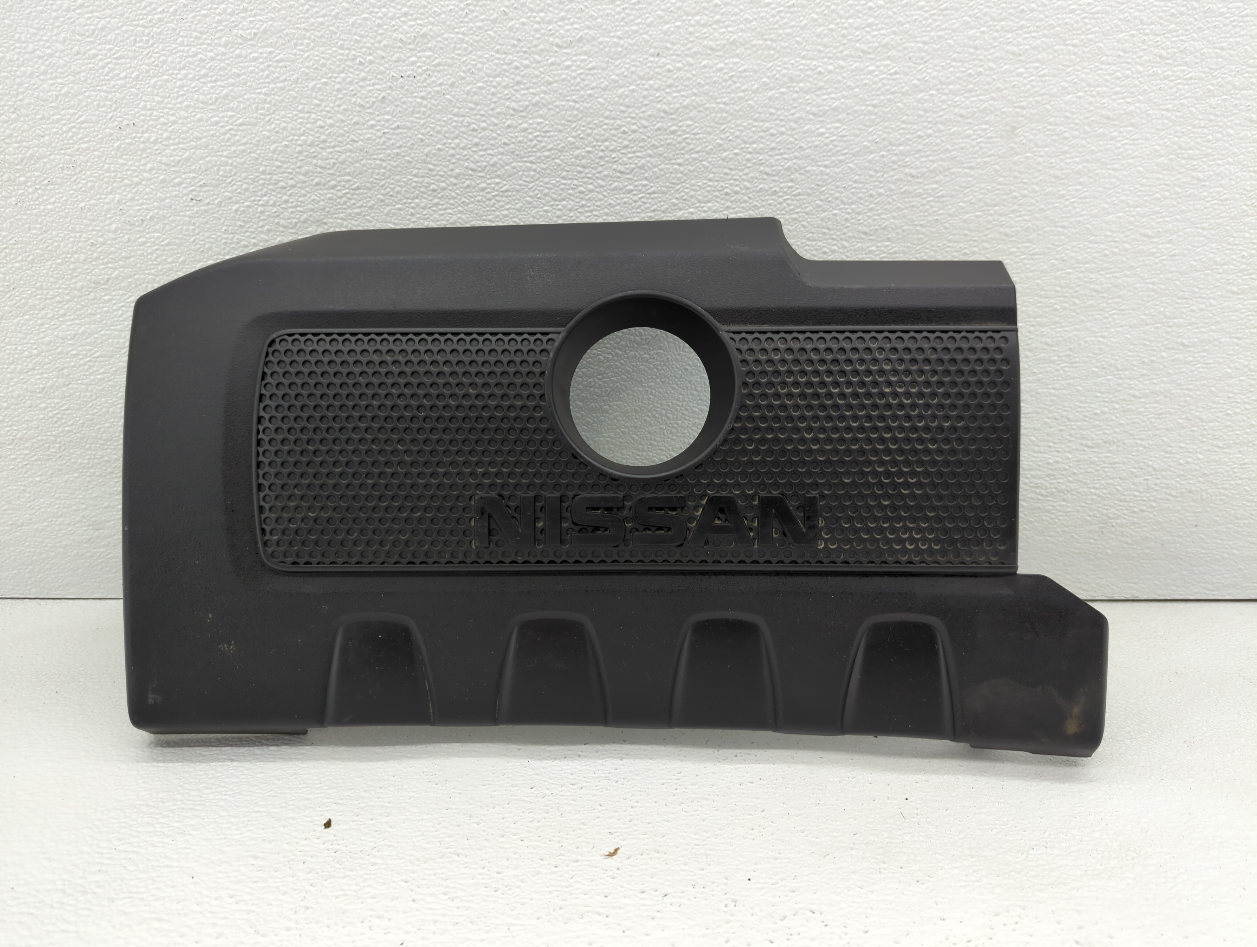 Picture of 2015 Nissan Sentra Engine Cover 437384