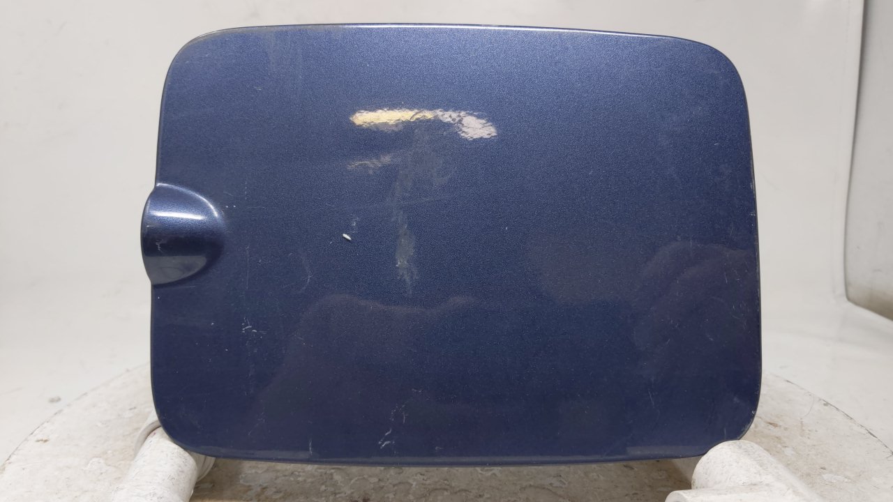 2003 Kia Sorento Fuel Tank Door Lid Gas Tank Blue 43792 - Oemusedautoparts1.com