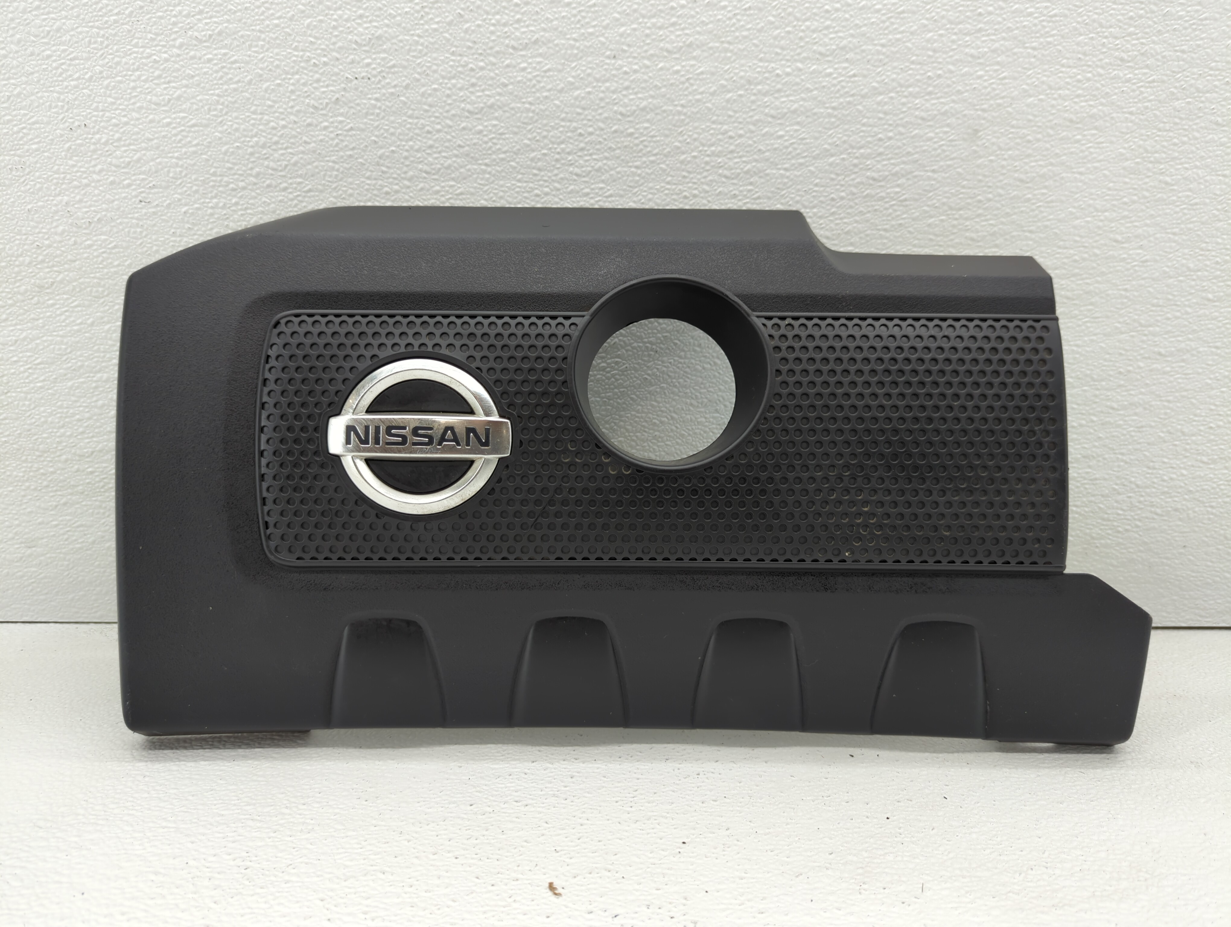 Picture of 2015 Nissan Sentra Engine Cover 438232