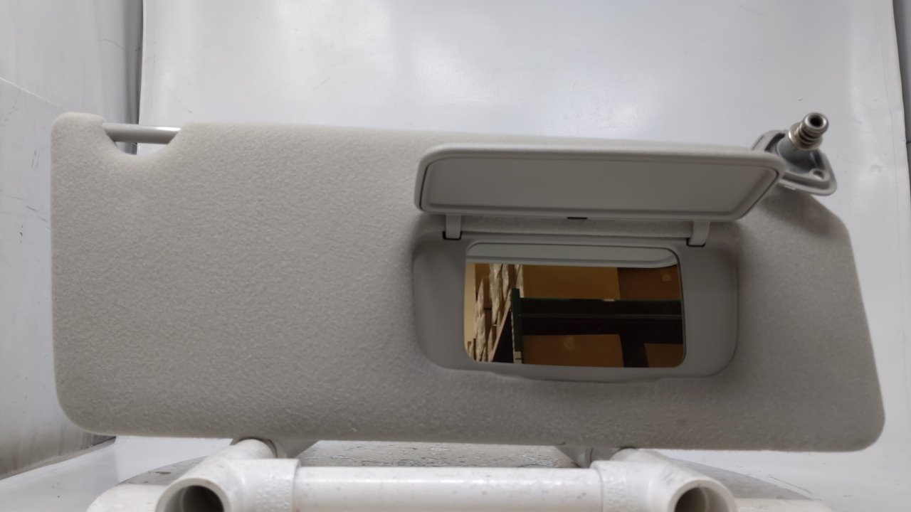 Picture of 2002 Toyota Camry Passenger Sun Visor Mirror Right Sunvisor Gray 43864