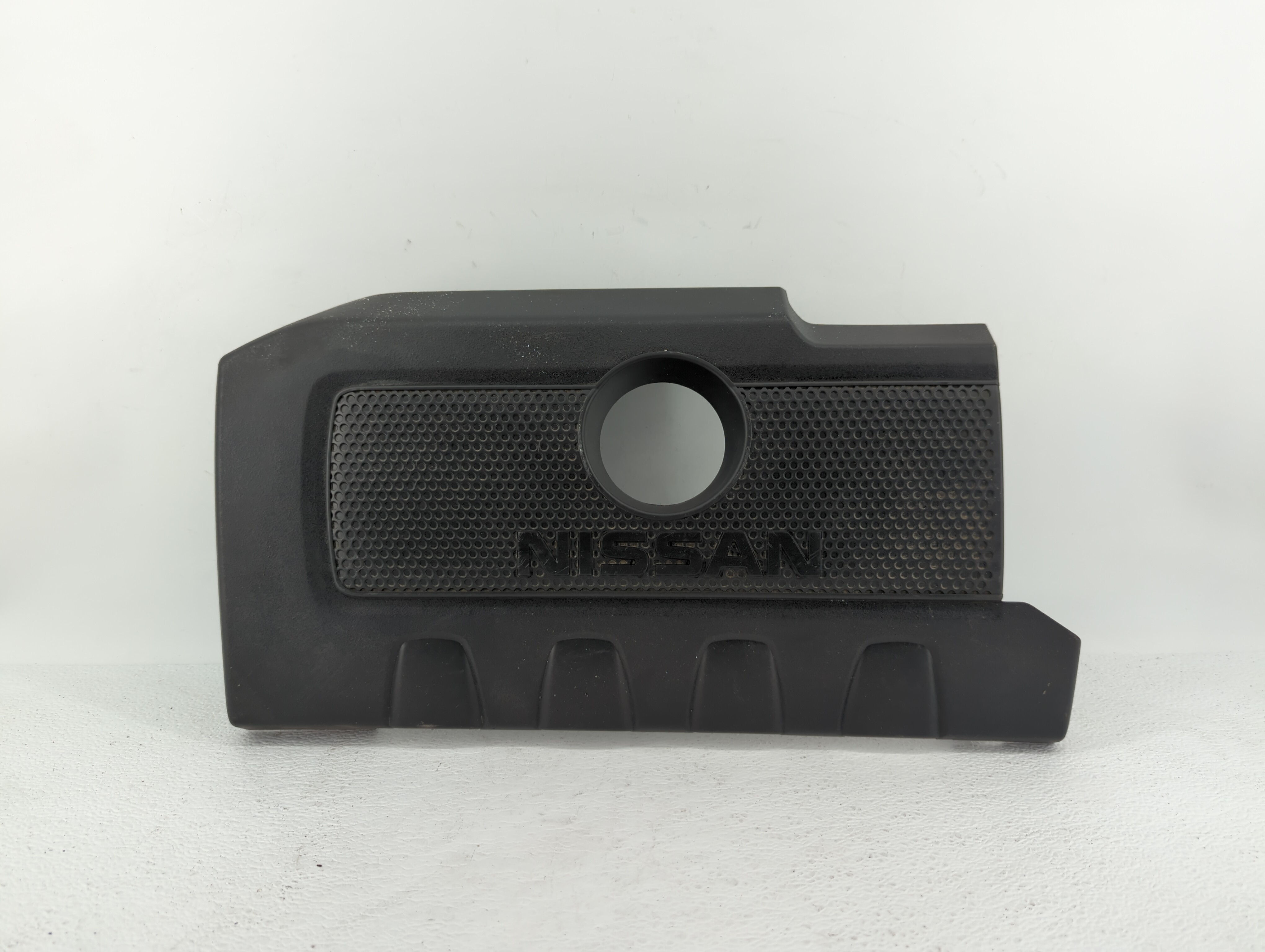 Picture of 2016 Nissan Sentra Engine Cover 438961