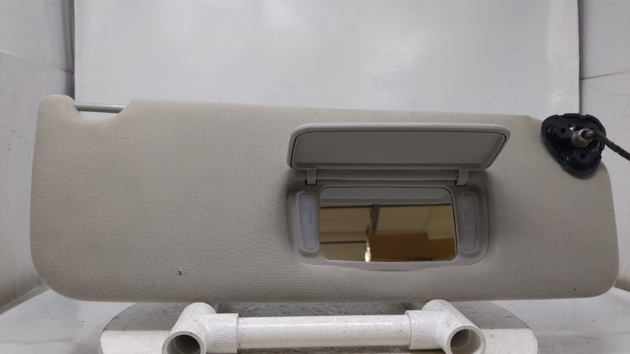 2004 Toyota Sienna Passenger Sun Visor Mirror Right Sunvisor Gray 43913 - Oemusedautoparts1.com