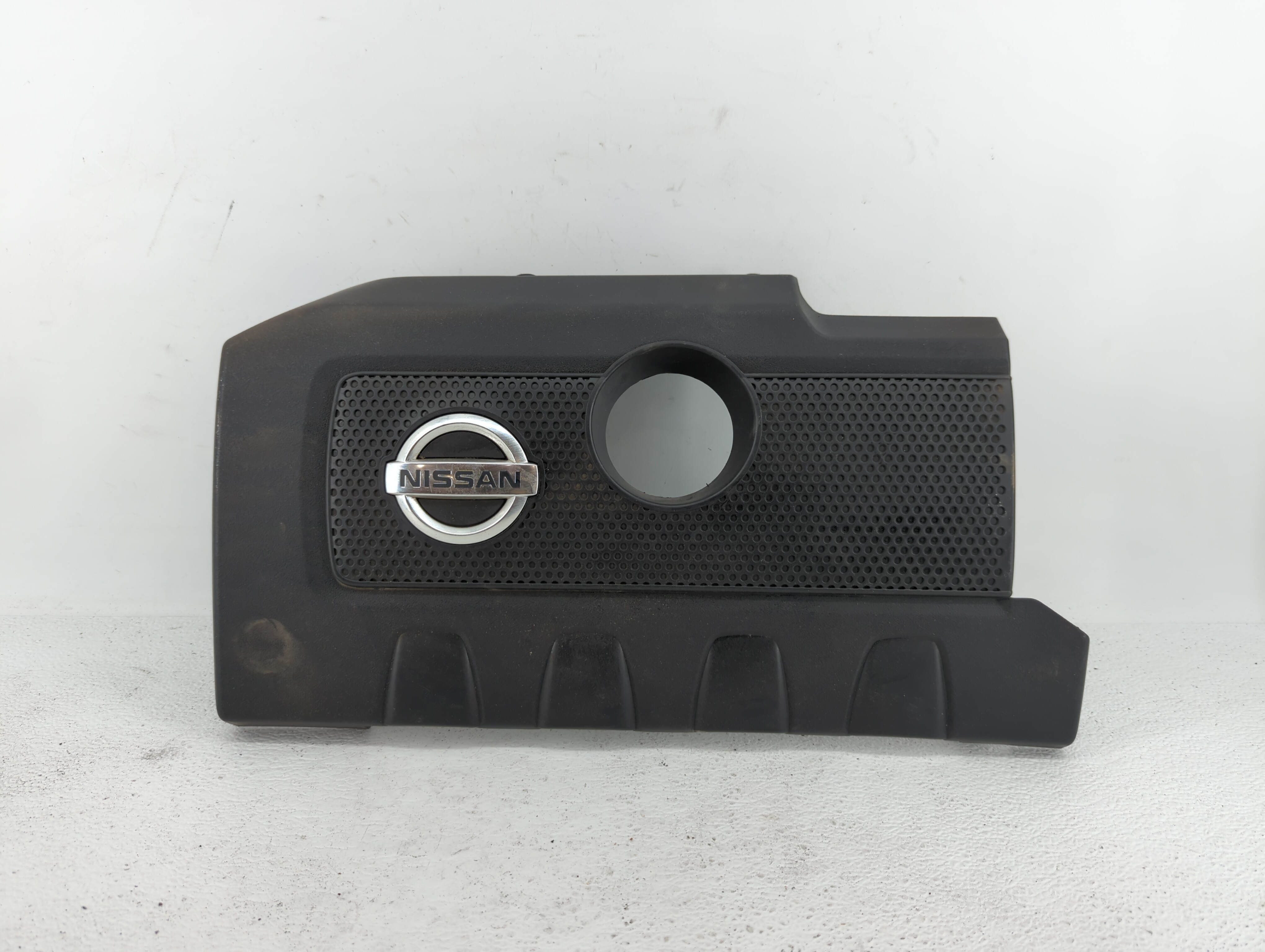 Picture of 2015 Nissan Sentra Engine Cover 439587