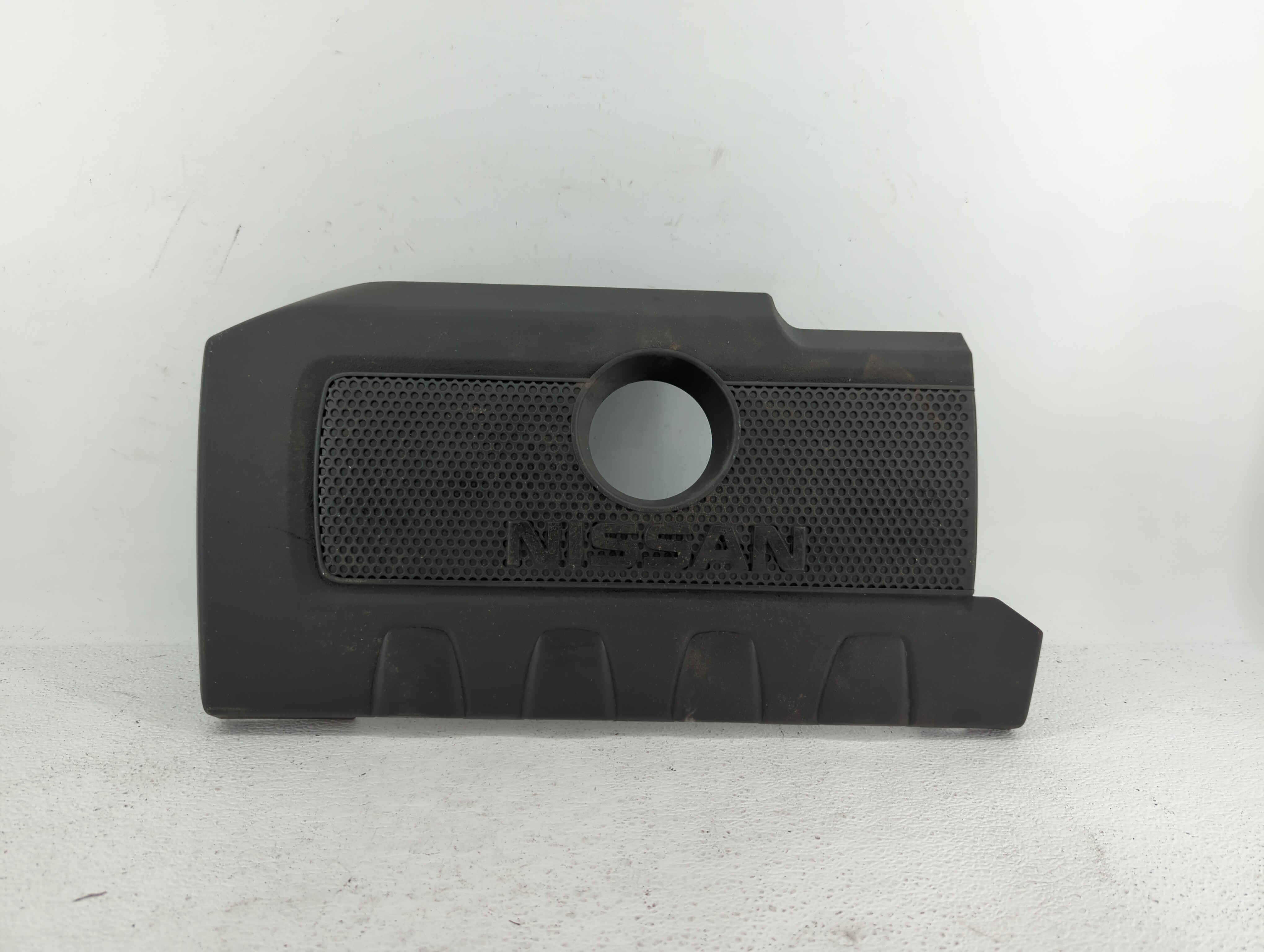 Picture of 2016 Nissan Sentra Engine Cover 439716