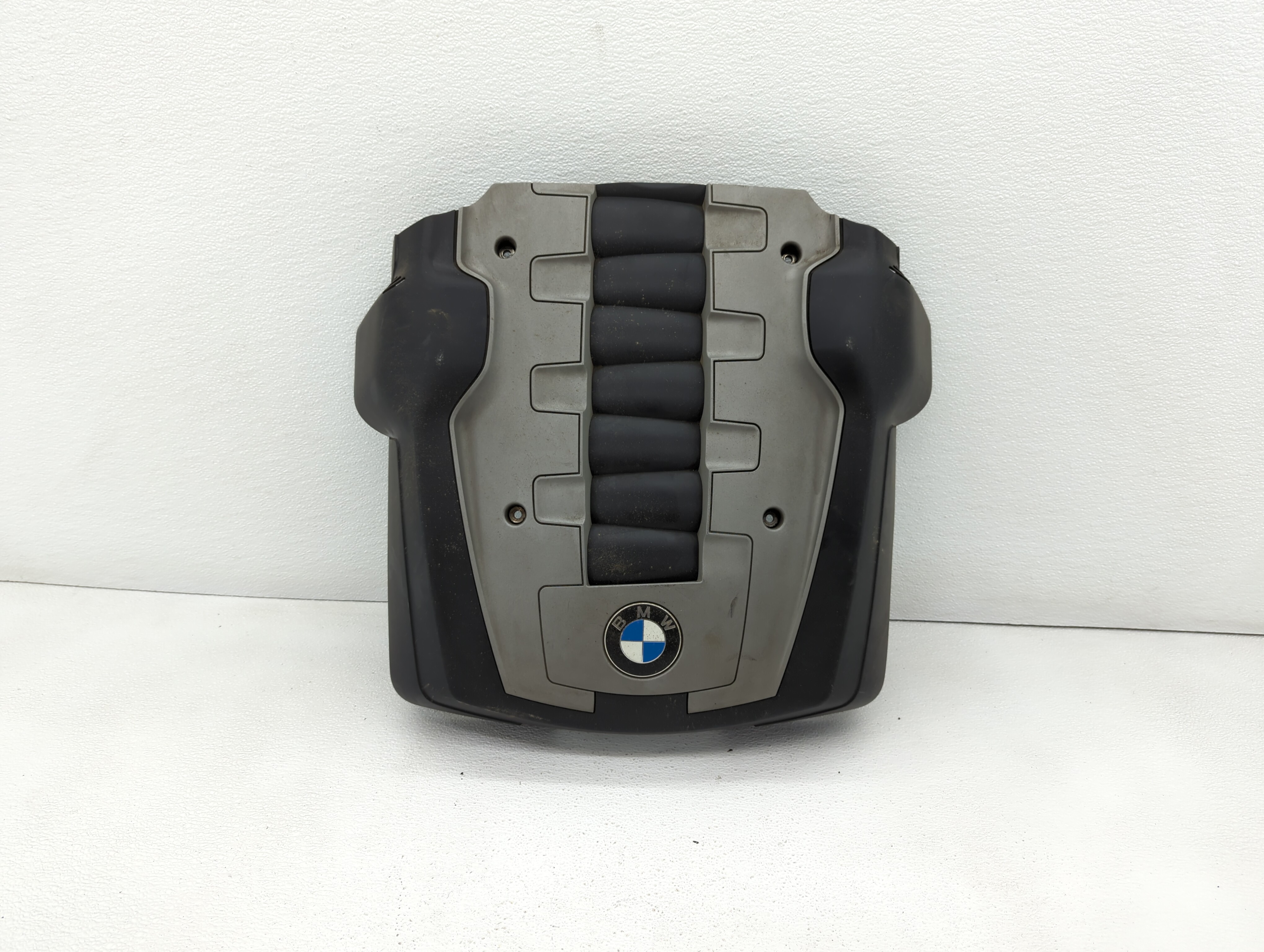 Picture of 2008 Bmw 750i Engine Cover 439930