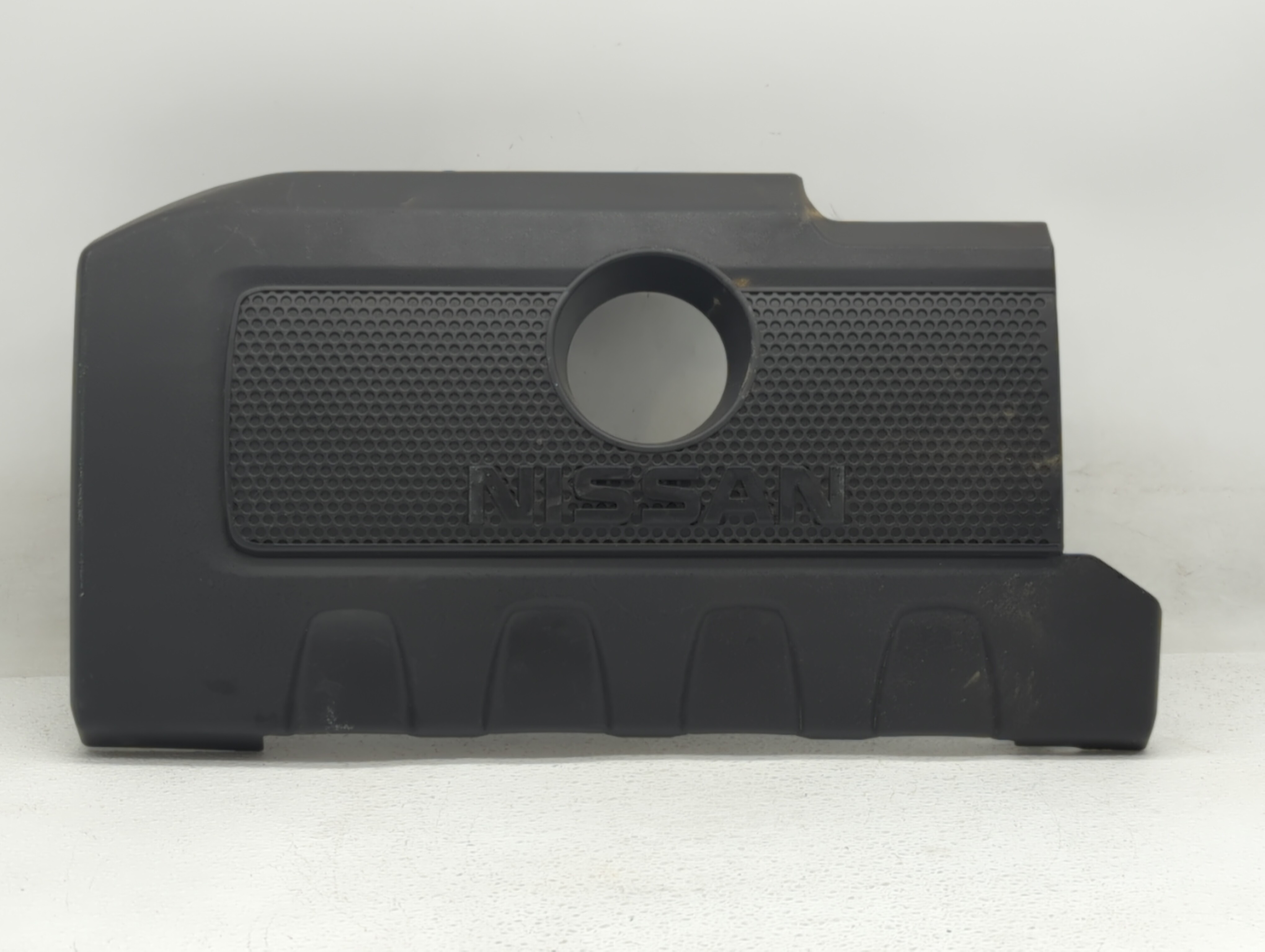 Picture of 2016 Nissan Sentra Engine Cover 440035
