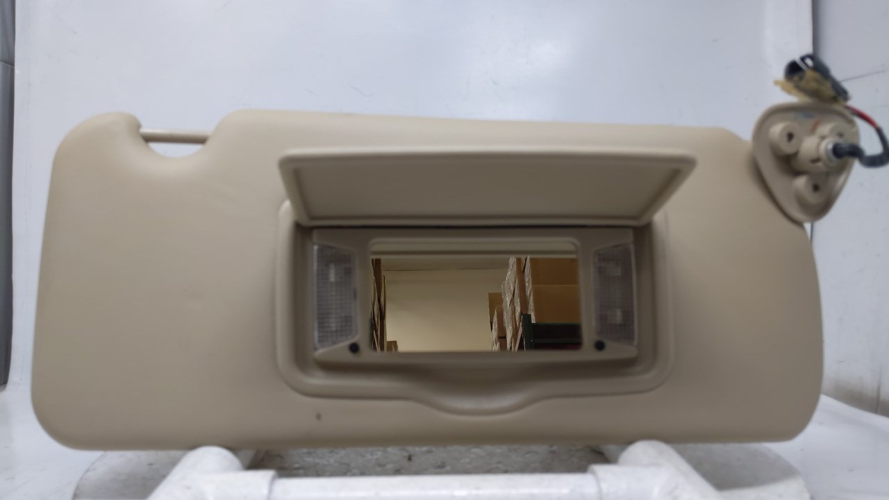 2003 Cadillac Cts Passenger Right Sun Visor Sunvisor Tan 44023 - Oemusedautoparts1.com