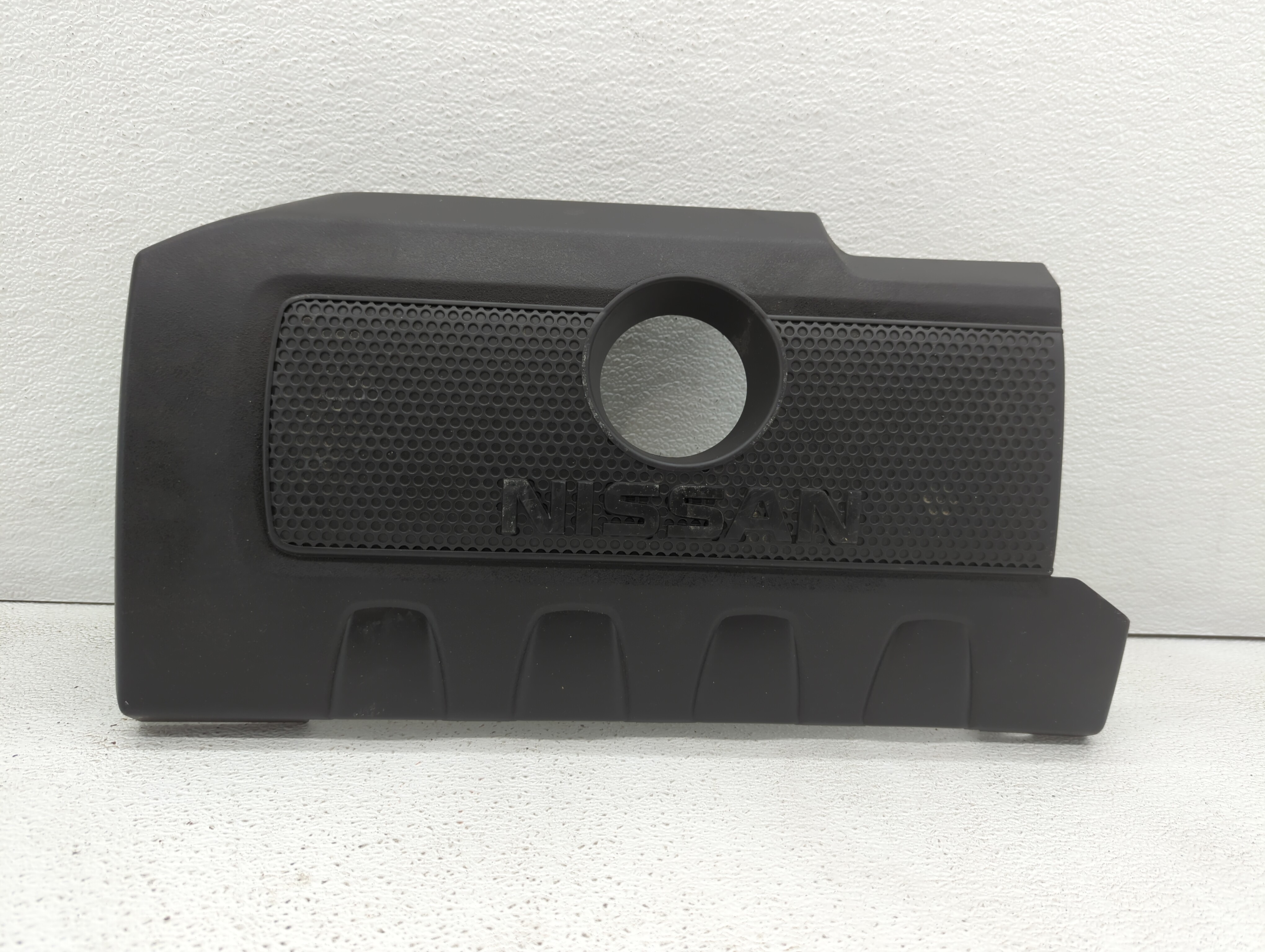 Picture of 2015 Nissan Sentra Engine Cover 440761