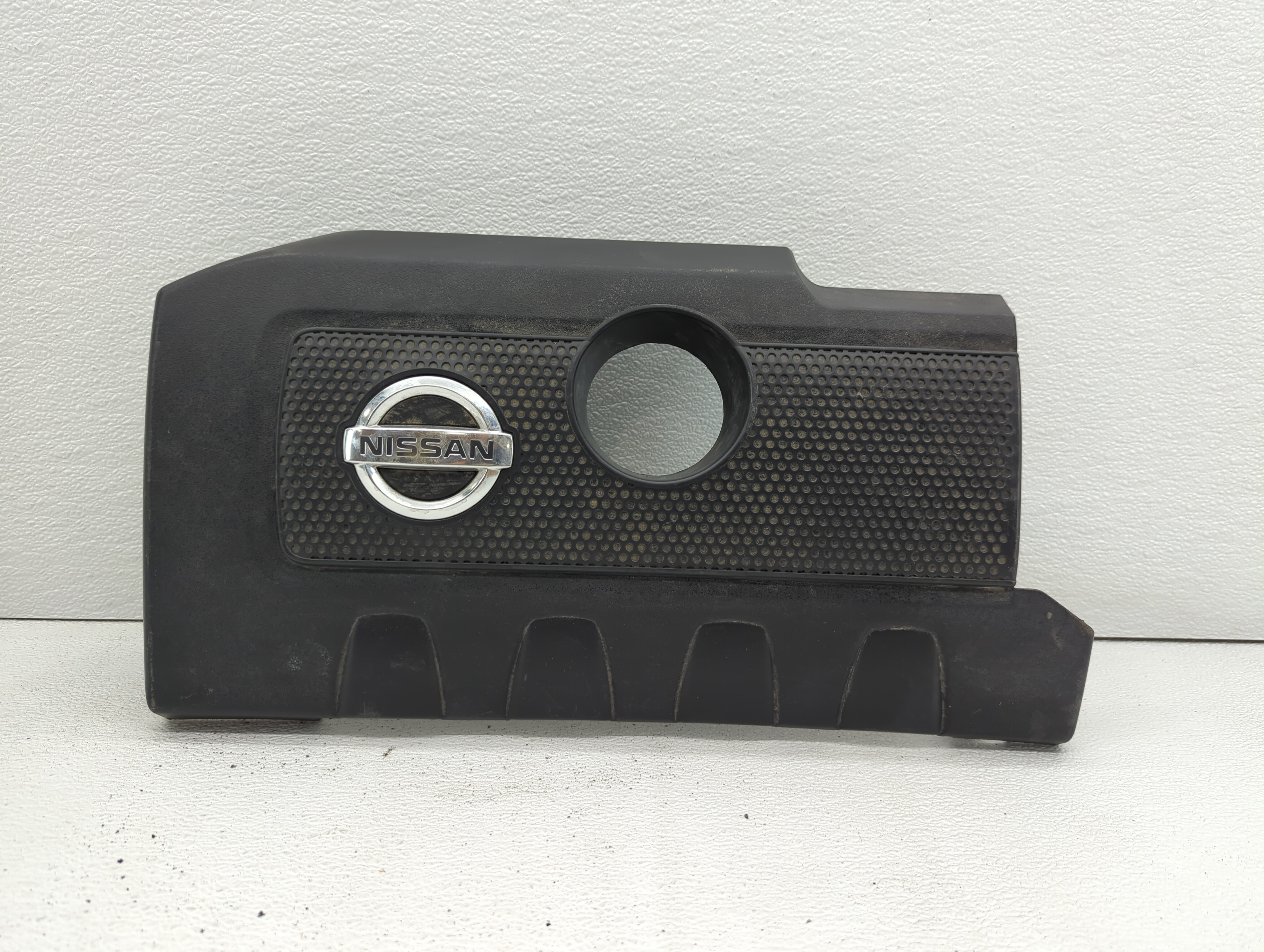 Picture of 2015 Nissan Sentra Engine Cover 440988