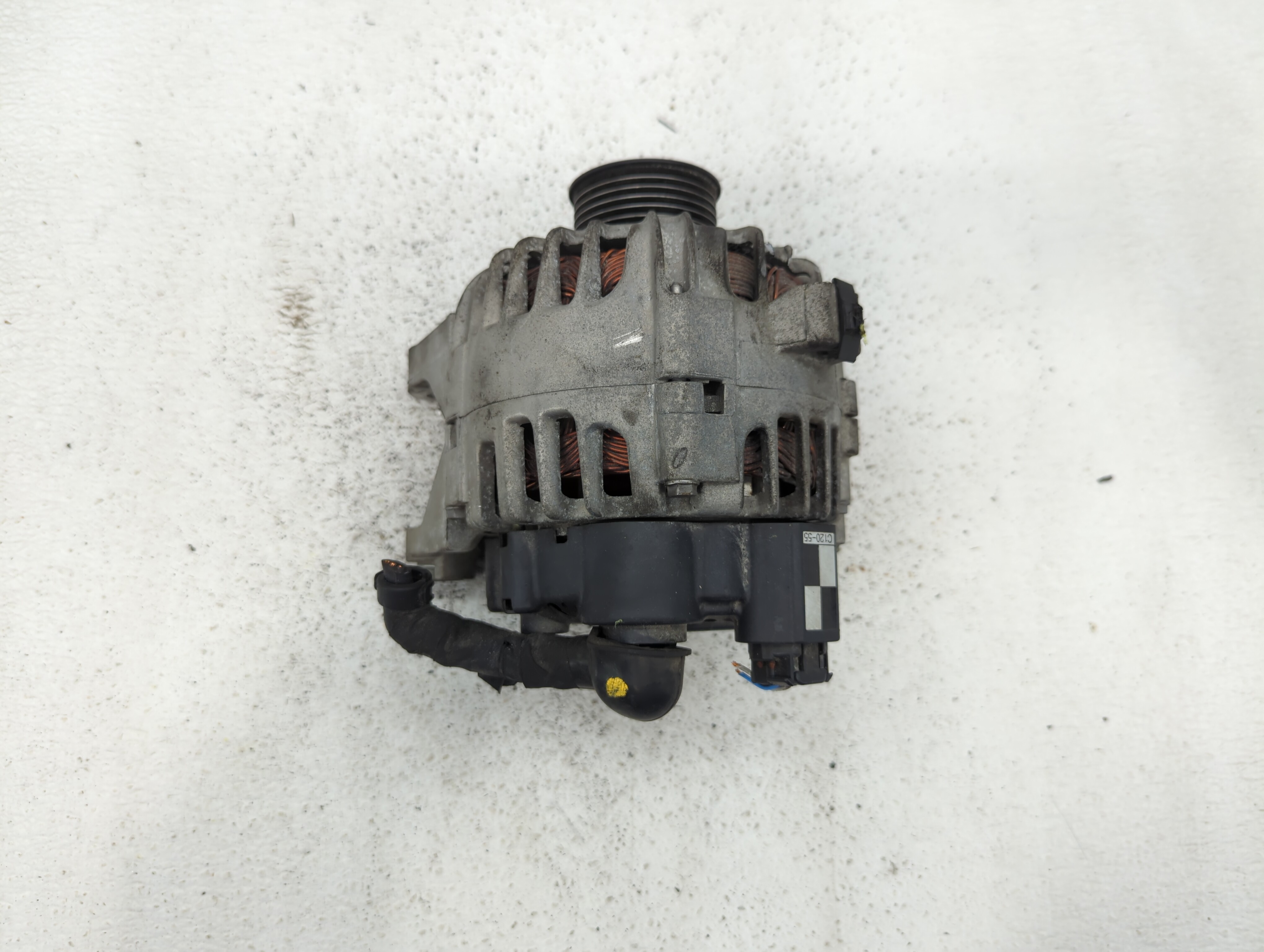 Picture of 2013 Hyundai Genesis Alternator Generator Charging Assembly Engine Oem 442061