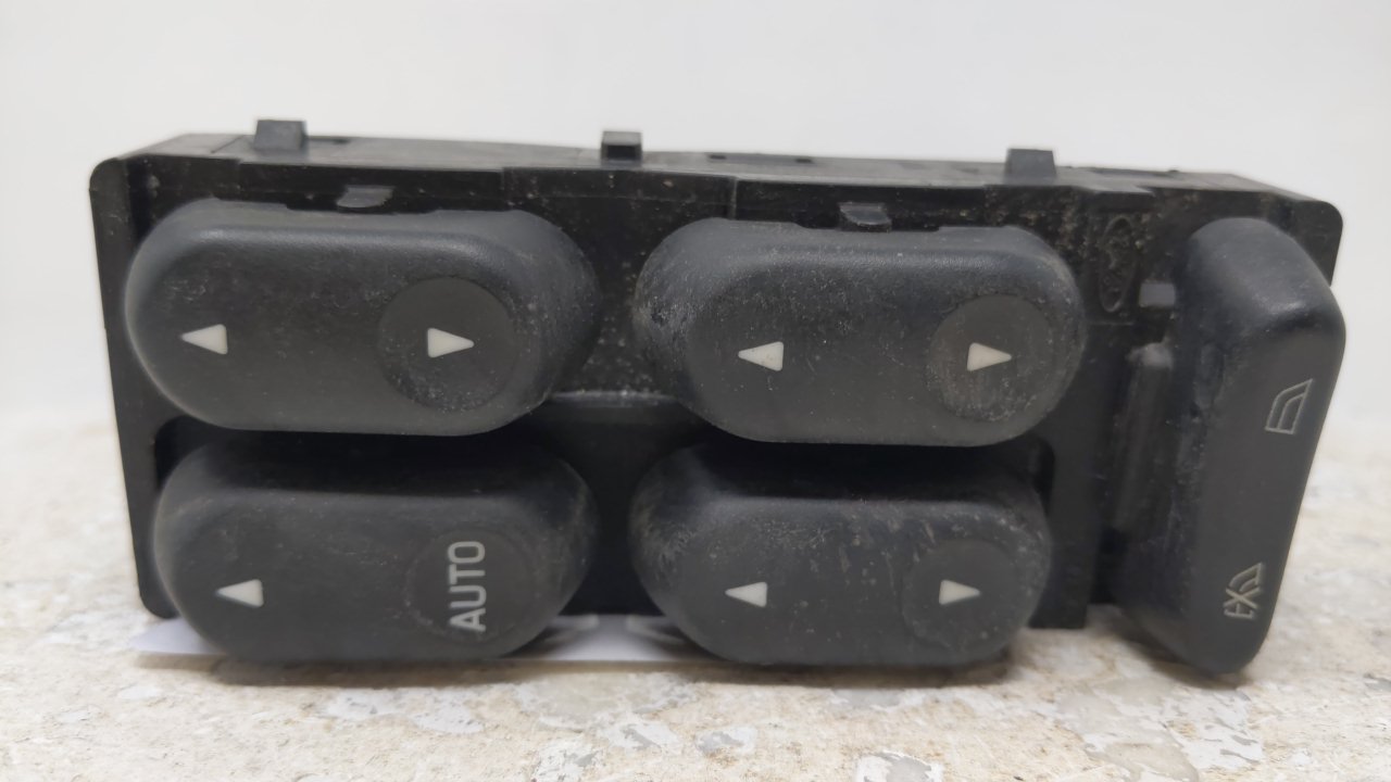 Picture of 2002-2003 Mercury Mountaineer Driver Left Door Master Power Window Switch 44301