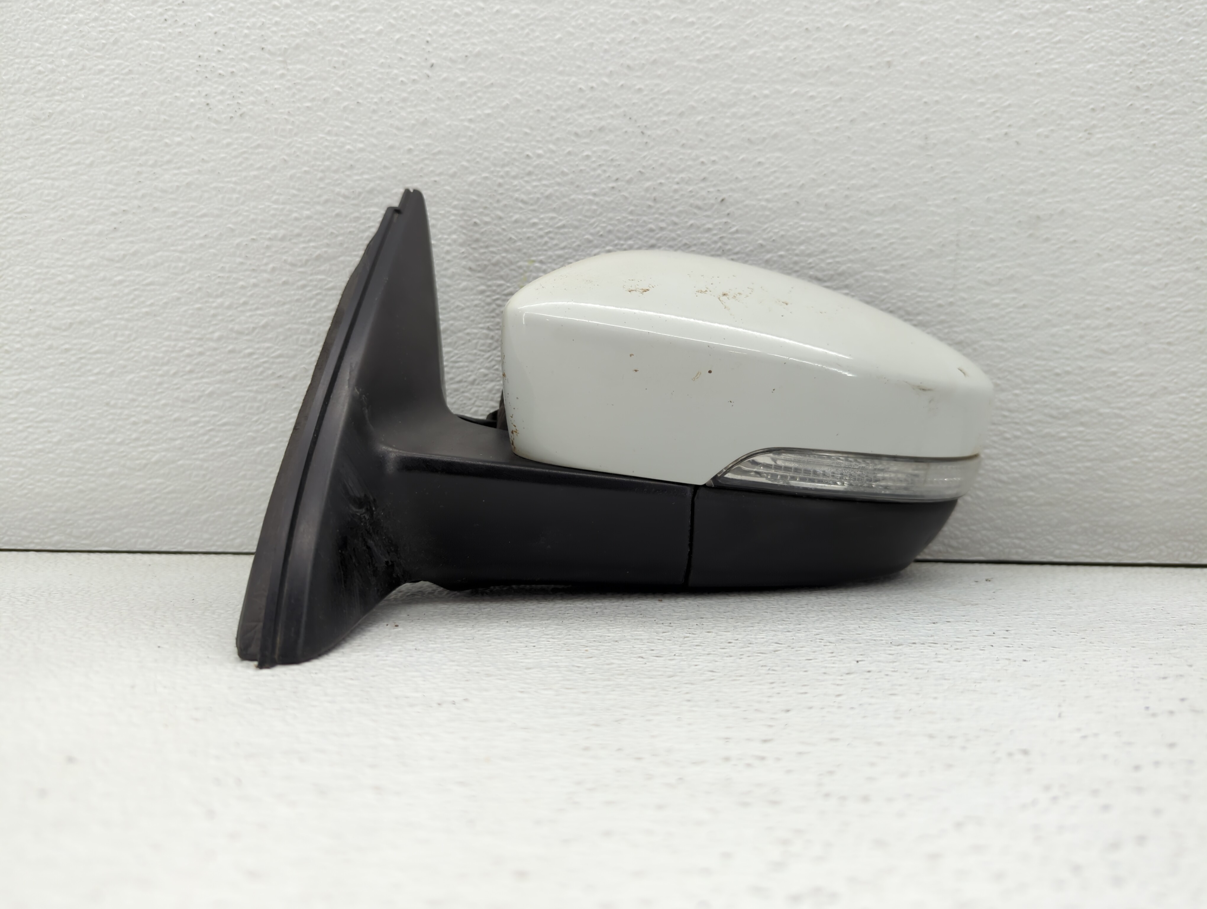 Picture of 2015-2018 Volkswagen Jetta Driver Left Side View Power Door Mirror White 443351