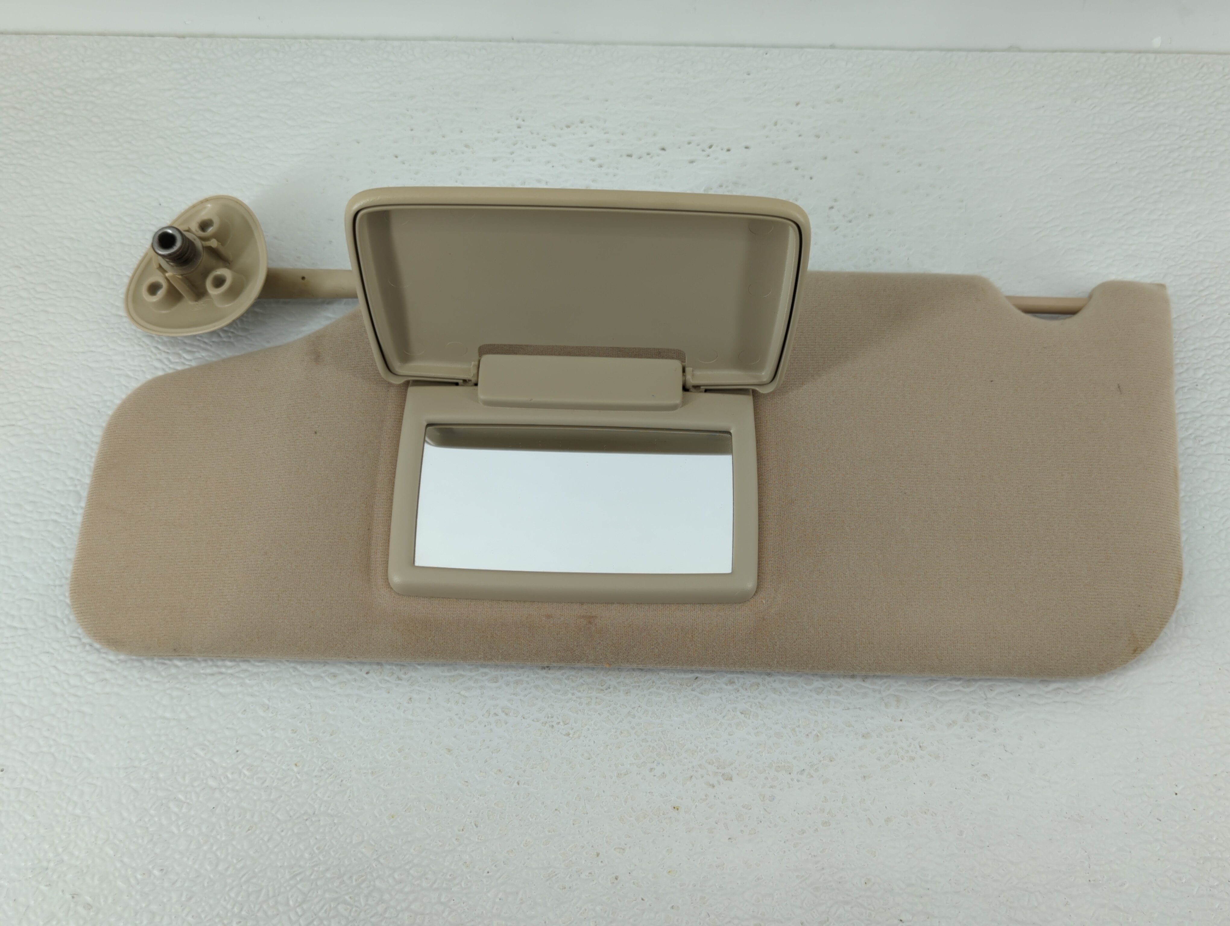 2000-2000 Ford Taurus Driver Sun Visor Mirror Left Sunvisor Tan 44342 - Oemusedautoparts1.com