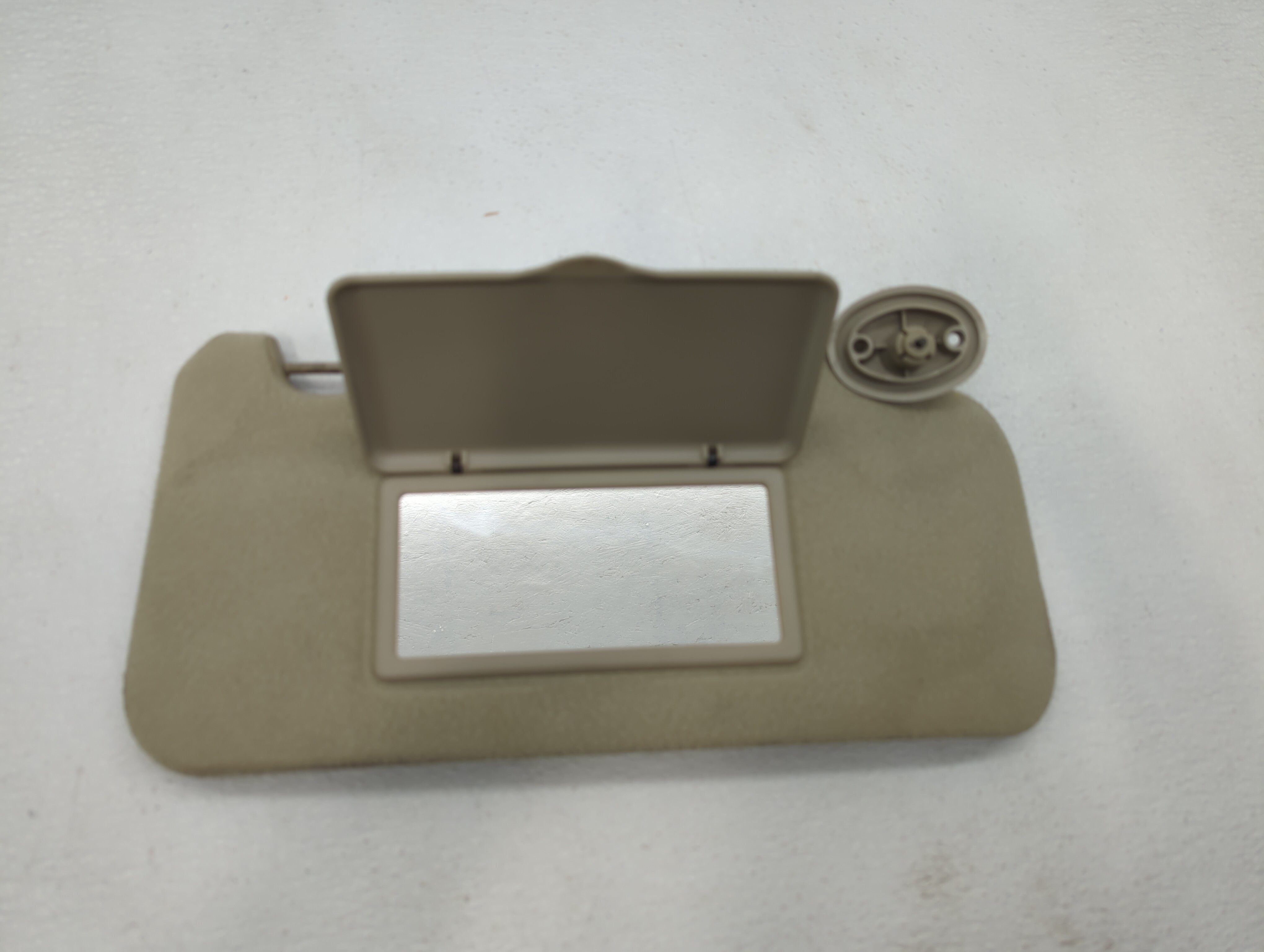 2002-2007 Saturn Vue Passenger Sun Visor Mirror Right Sunvisor Tan 444145 - Oemusedautoparts1.com