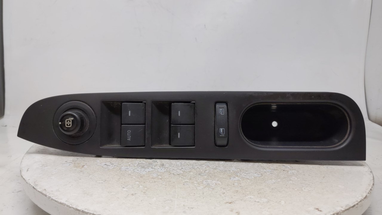 Picture of 2010 Mercury Mercury Driver Left Door Master Power Window Switch 44423