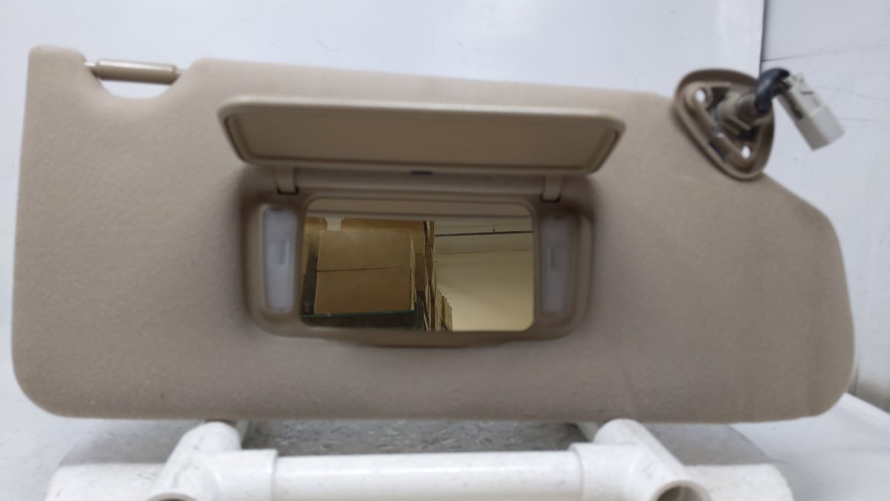 Picture of 1998 Honda Accord Passenger Sun Visor Mirror Right Sunvisor Tan 44513