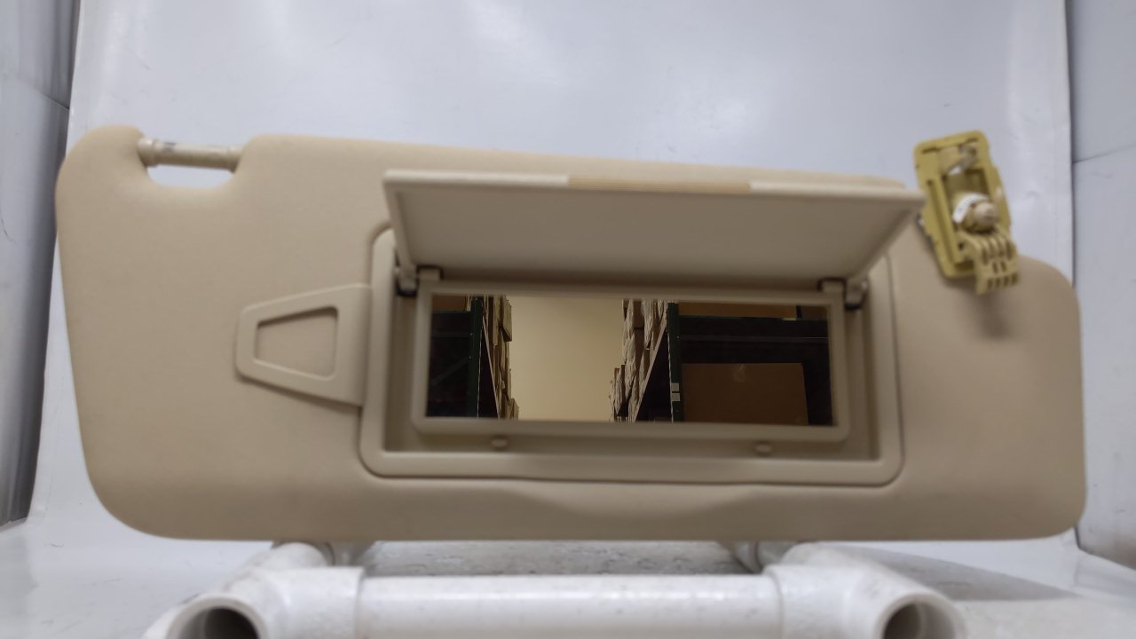 Picture of 2009 Mercedes C320 Passenger Sun Visor Mirror Right Sunvisor Tan 44519