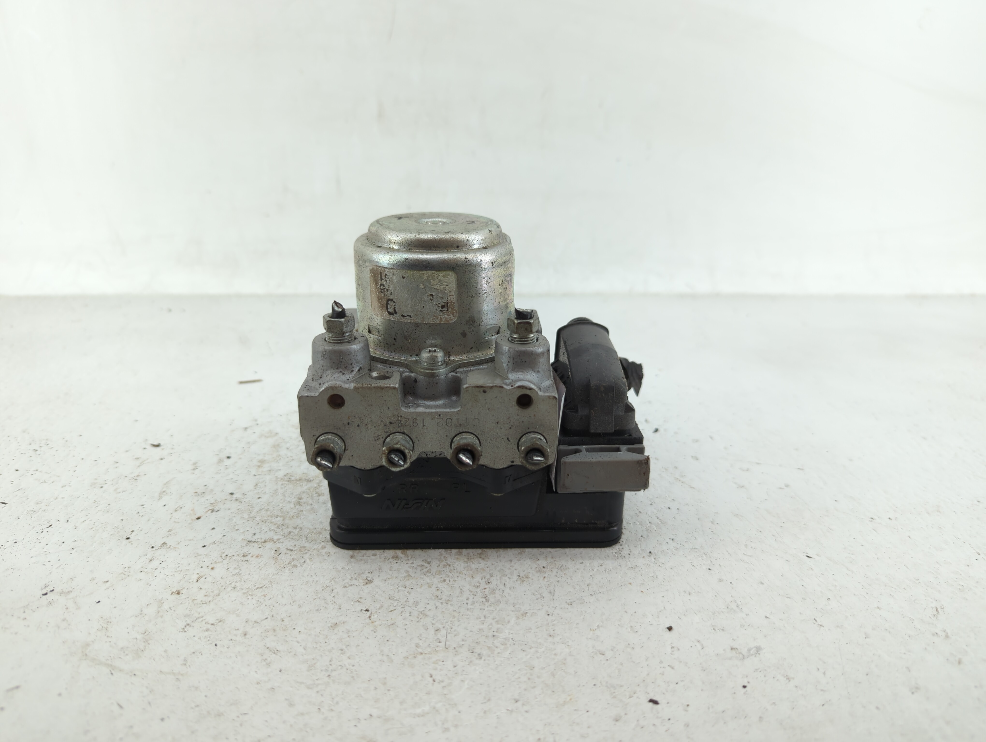 Picture of 2015-2016 Nissan Rogue Abs Pump Control Module 445623