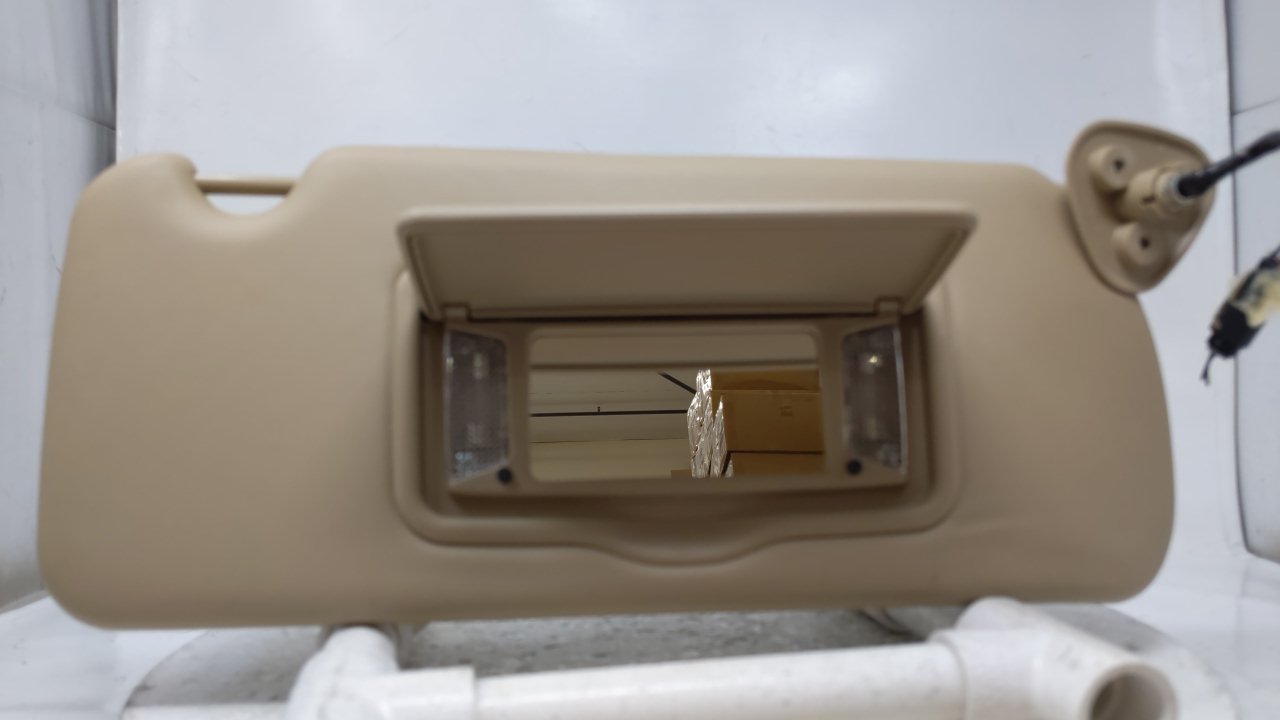 2003 Cadillac Cts Passenger Sun Visor Mirror Right Sunvisor Tan 44699 - Oemusedautoparts1.com