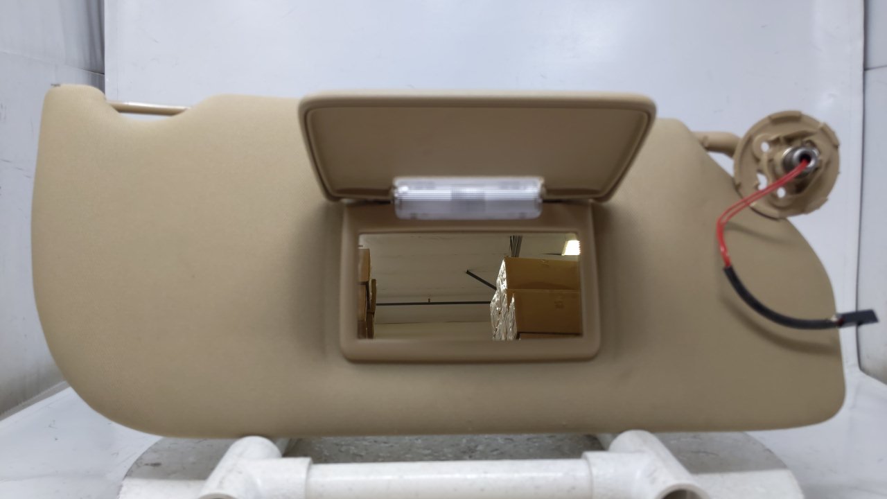 2005-2007 Buick Terraza Passenger Right Sun Visor Sunvisor Tan 44719 - Oemusedautoparts1.com