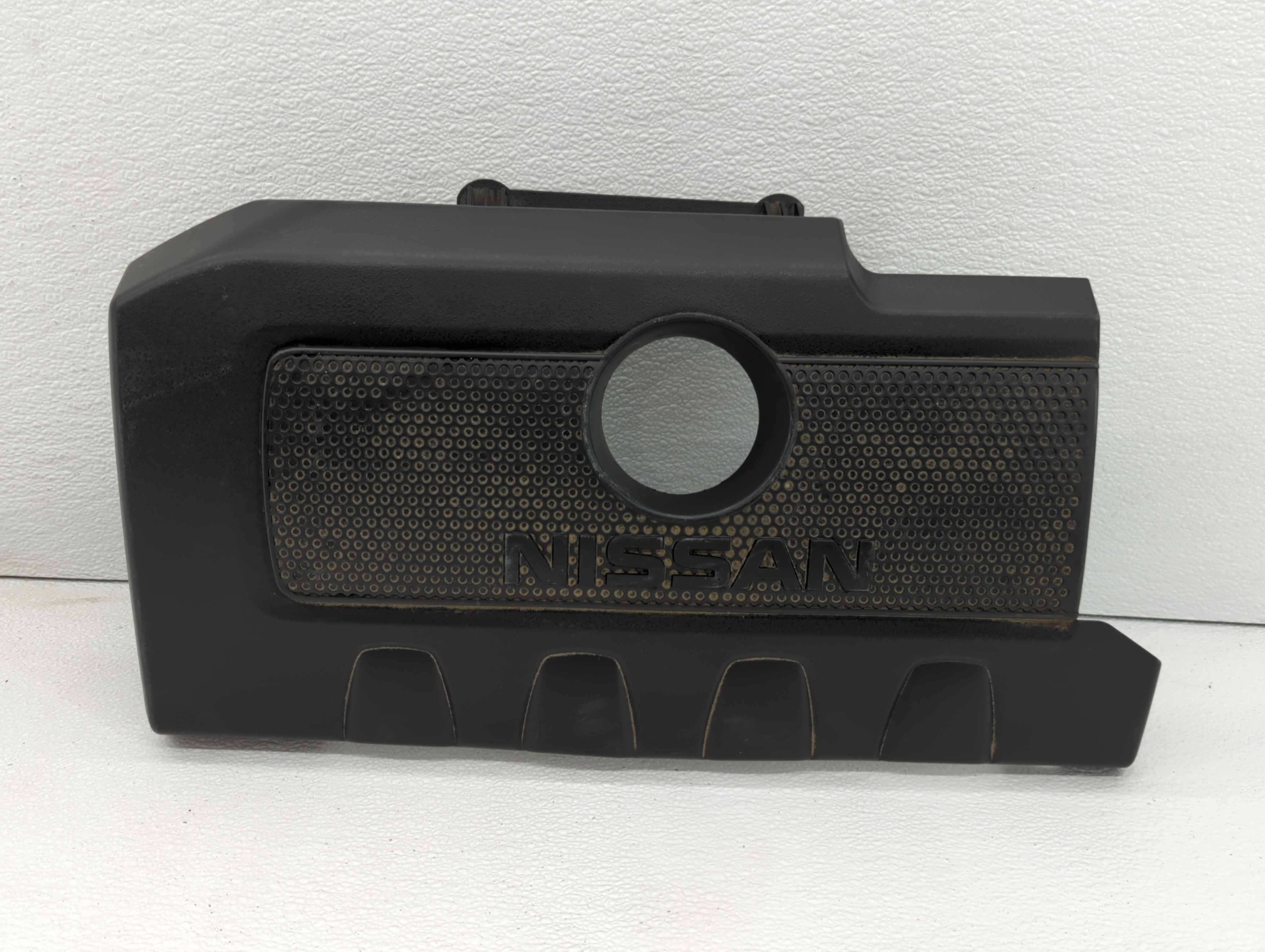 Picture of 2018 Nissan Sentra Engine Cover 447300