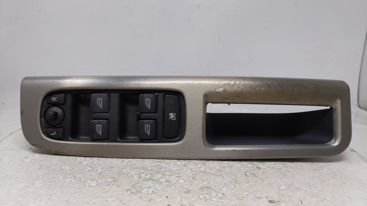 Picture of 2005 Volvo V50 Driver Left Door Master Power Window Switch 30710790 44774