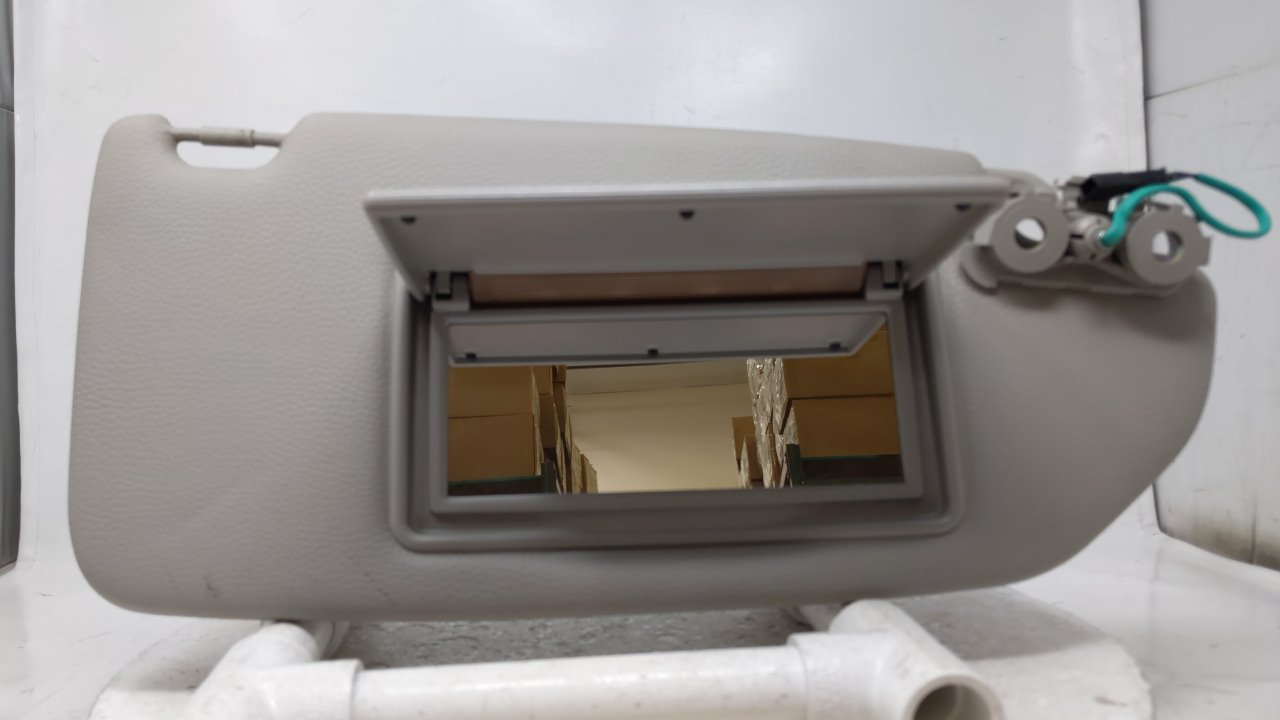 2001 Volvo S60 Passenger Sun Visor Mirror Right Sunvisor Gray 44931 - Oemusedautoparts1.com