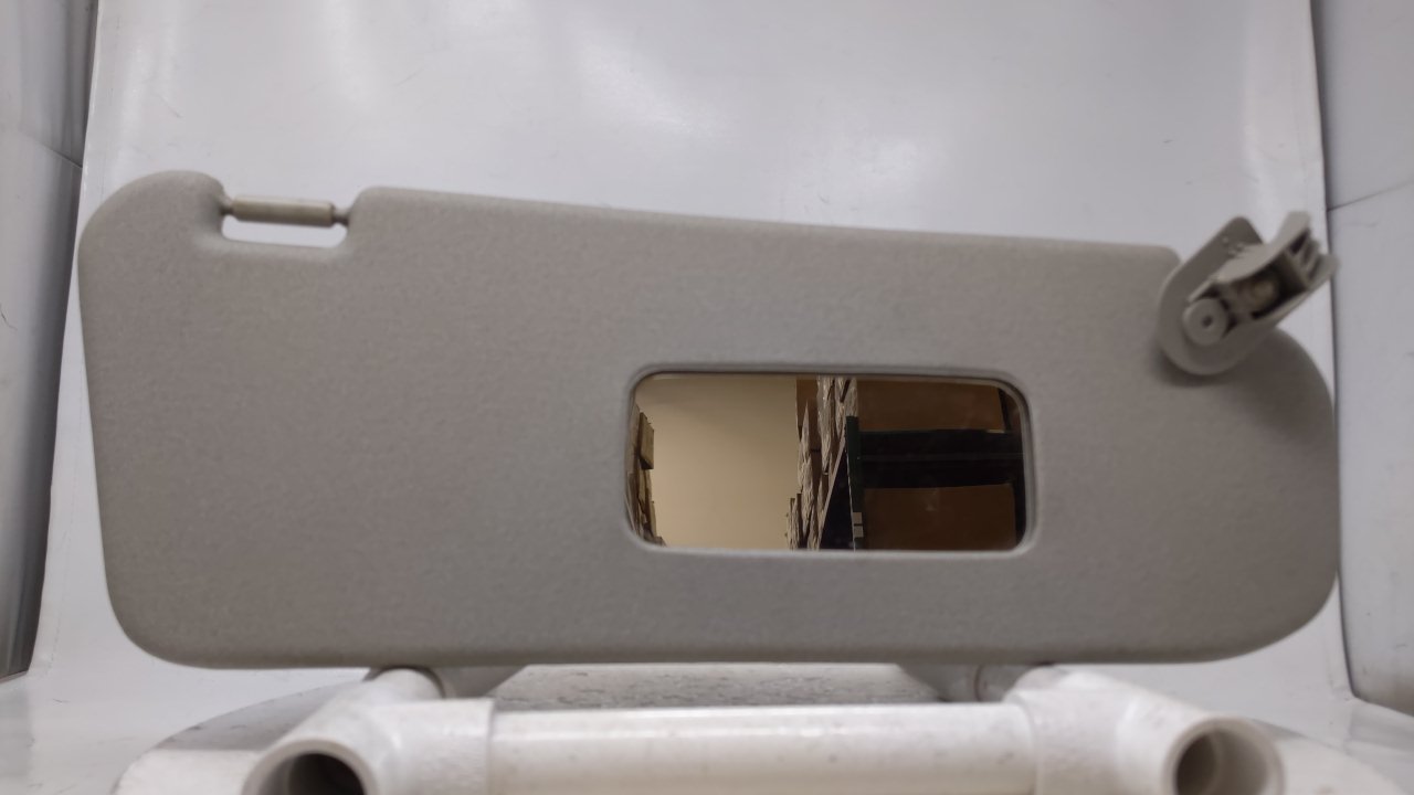 2004-2011 Chevrolet Aveo Passenger Right Sun Visor Sunvisor Gray 44932 - Oemusedautoparts1.com