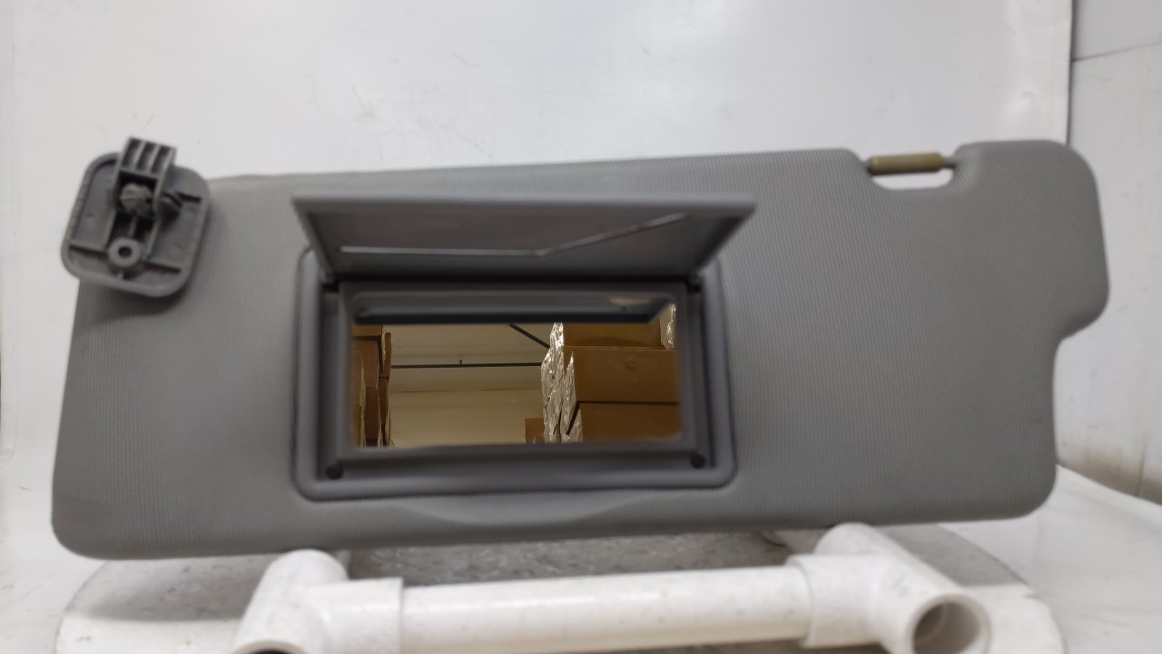 2004-2008 Chevrolet Optra Driver Left Sun Visor Sunvisor Gray 44953 - Oemusedautoparts1.com