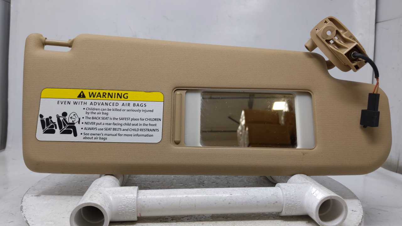 1998 Volkswagen Passat Passenger Right Sun Visor Sunvisor Tan 44967 - Oemusedautoparts1.com