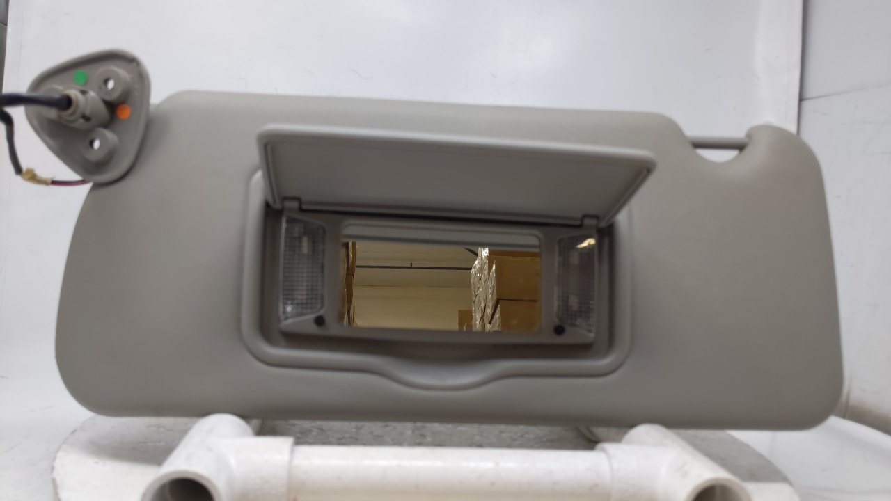 2004 Cadillac Srx Driver Sun Visor Mirror Left Sunvisor Gray 44972 - Oemusedautoparts1.com