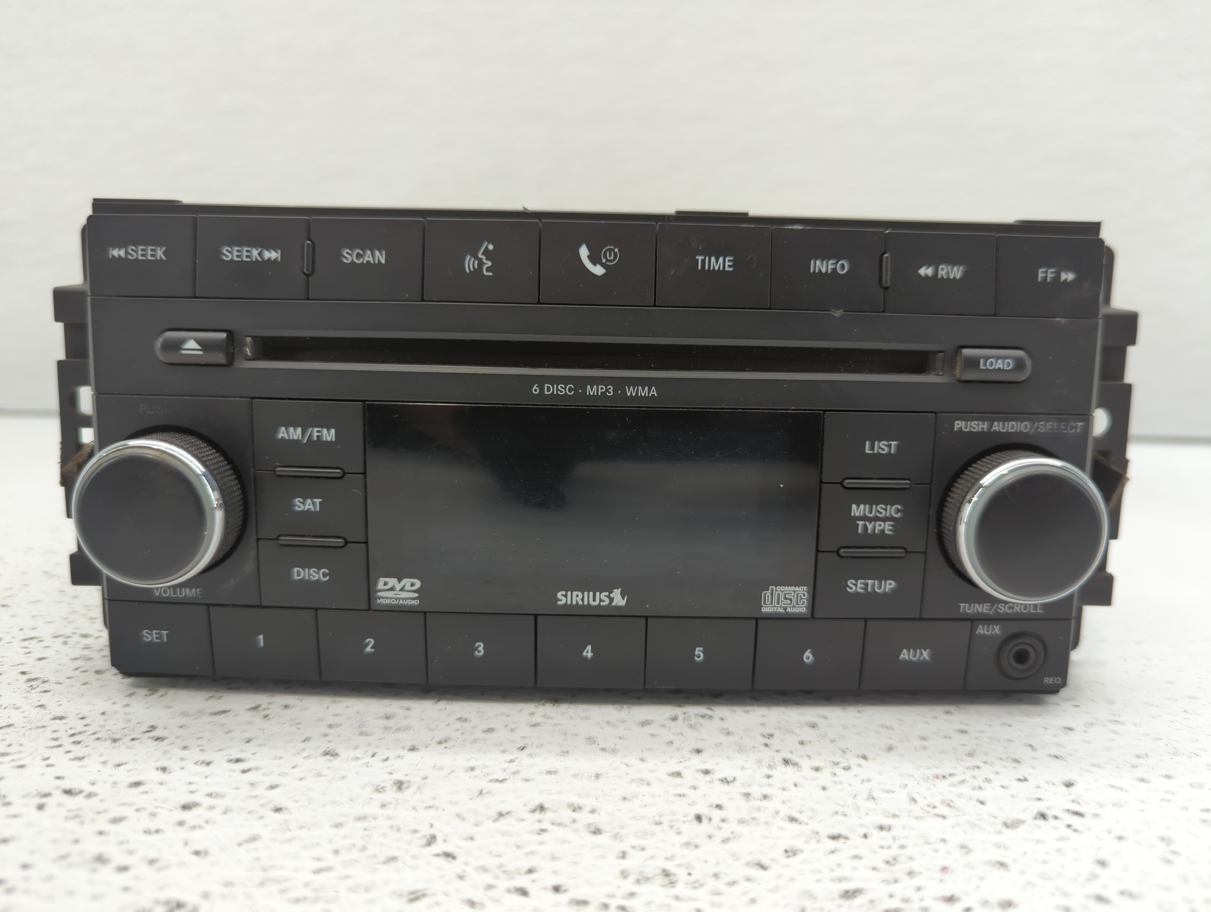 Picture of 2009-2010 Dodge Journey Am Fm Cd Player Radio Receiver 451581