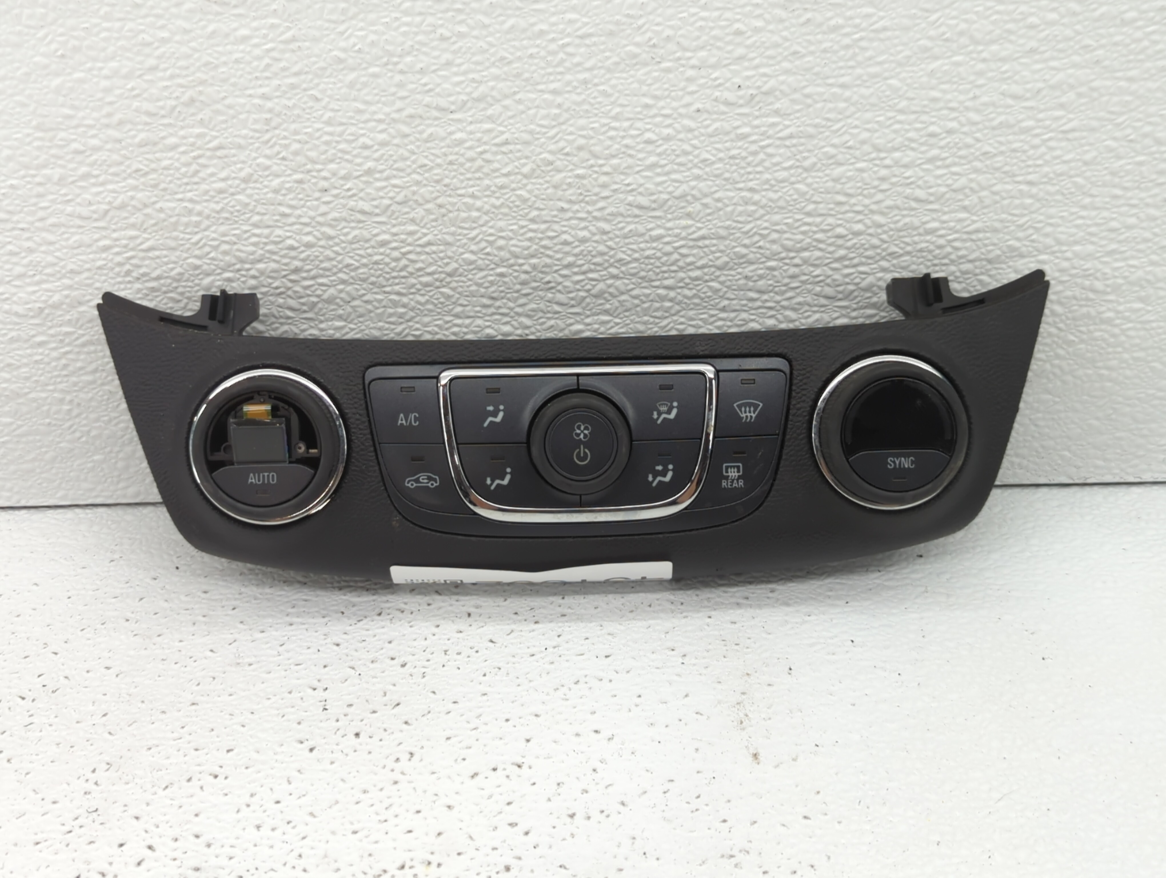 2014-2020 Chevrolet Impala Ac Heater Climate Control Temperature Oem 451992 - Oemusedautoparts1.com