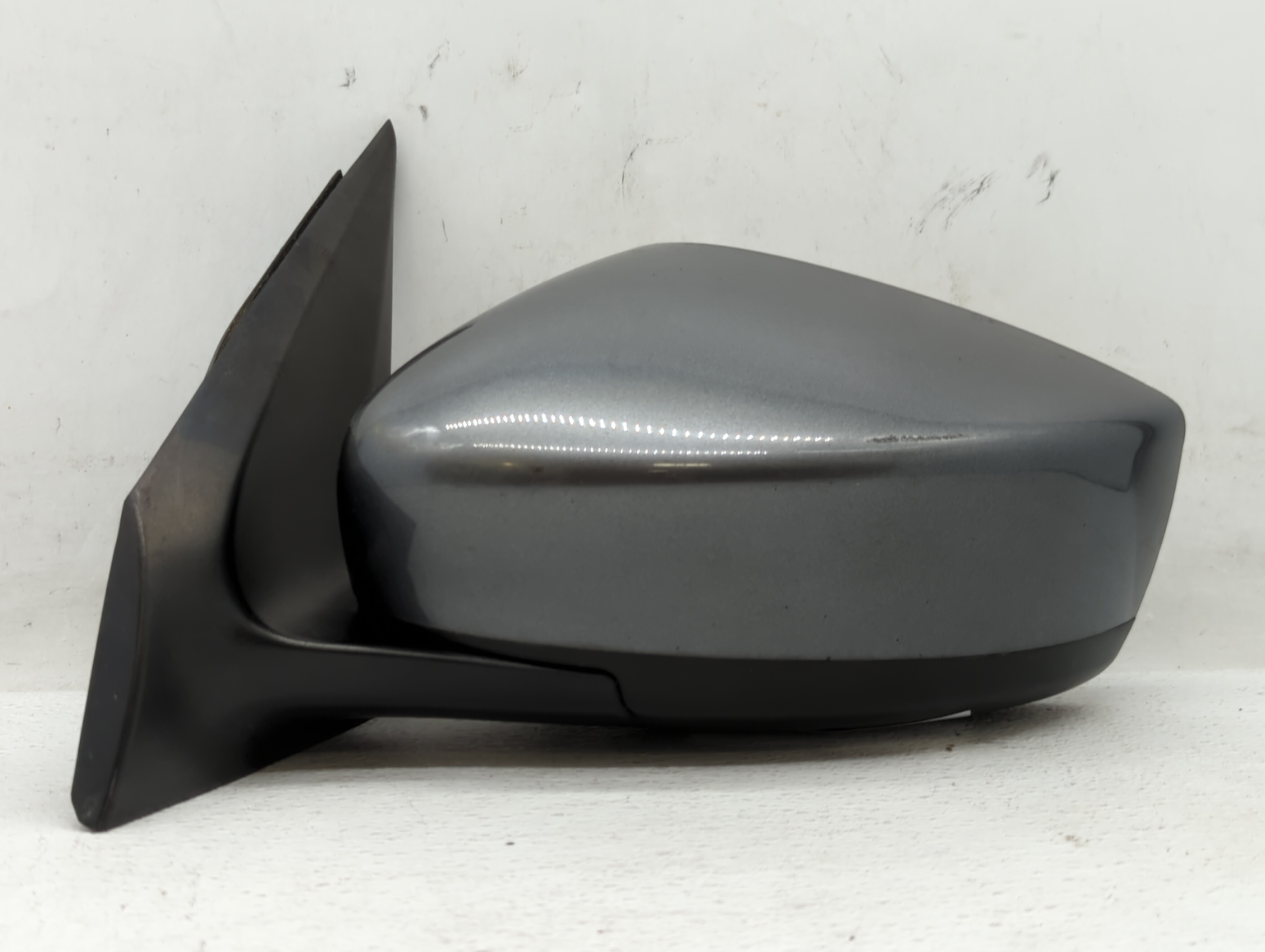 2015-2019 Nissan Versa Driver Left Side View Power Door Mirror Silver 453886 - Oemusedautoparts1.com
