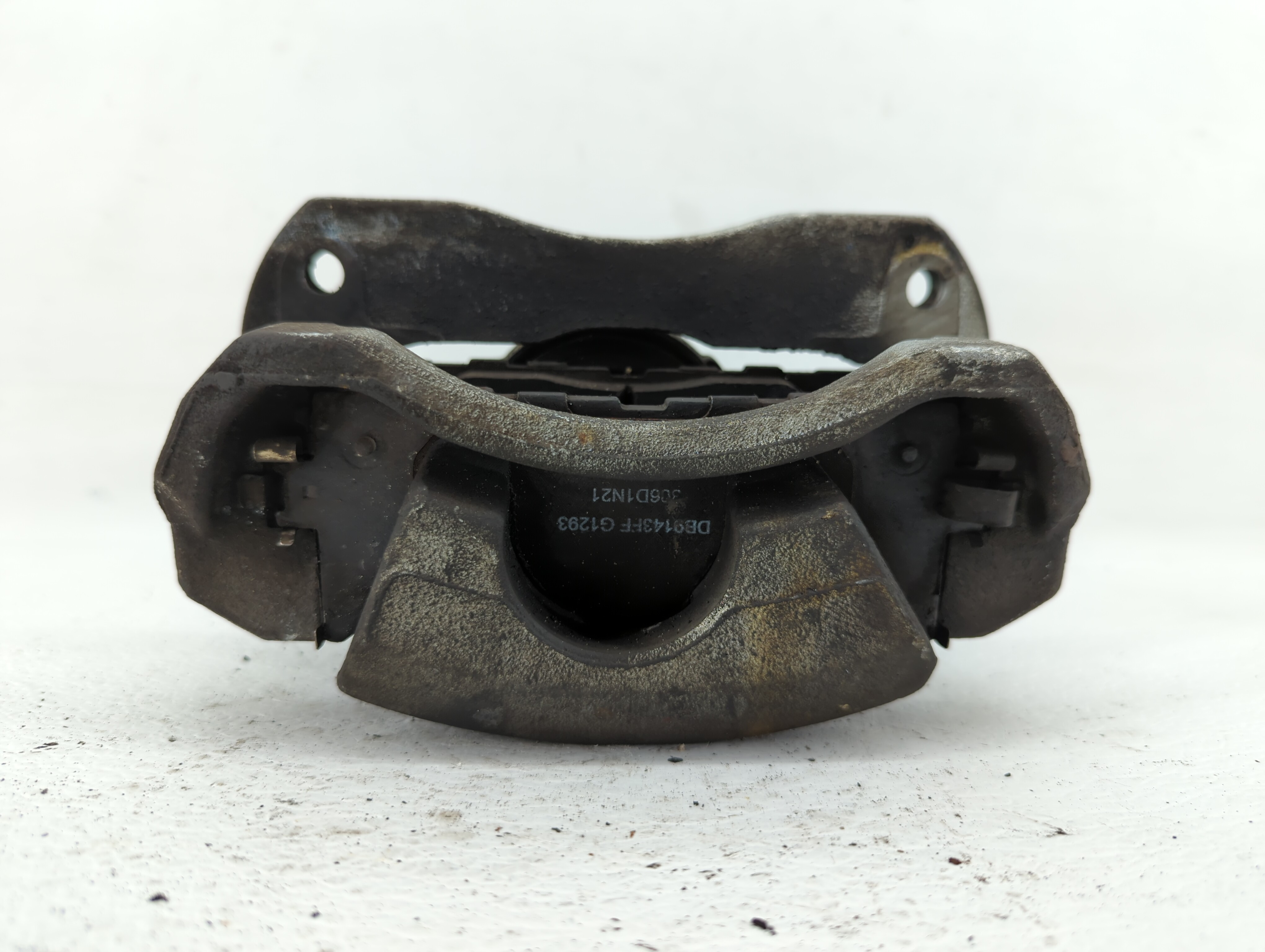 2012-2017 Toyota Camry Front Passenger Right Brake Caliper 454632 - Oemusedautoparts1.com