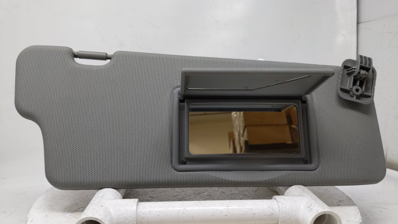 2004-2008 Suzuki Forenza Passenger Right Sun Visor Sunvisor Gray 45523 - Oemusedautoparts1.com