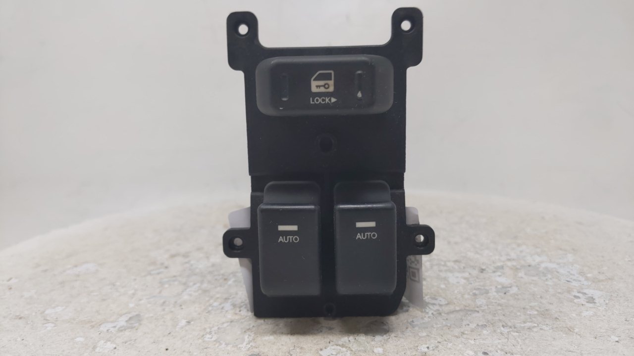 2011 Hyundai Genesis Driver Left Door Master Power Window Switch 45582 - Oemusedautoparts1.com