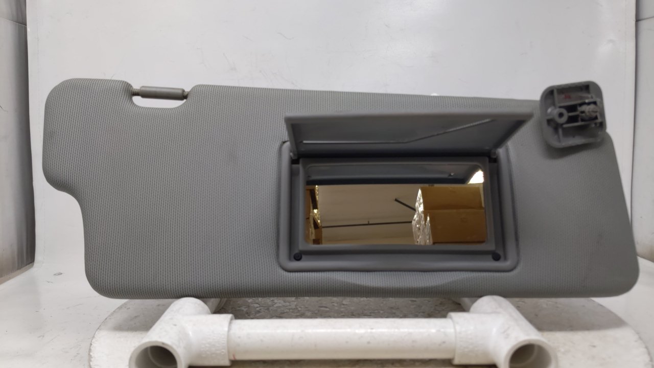 Picture of 2004-2008 Suzuki Reno Passenger Right Sun Visor Sunvisor Gray 45697