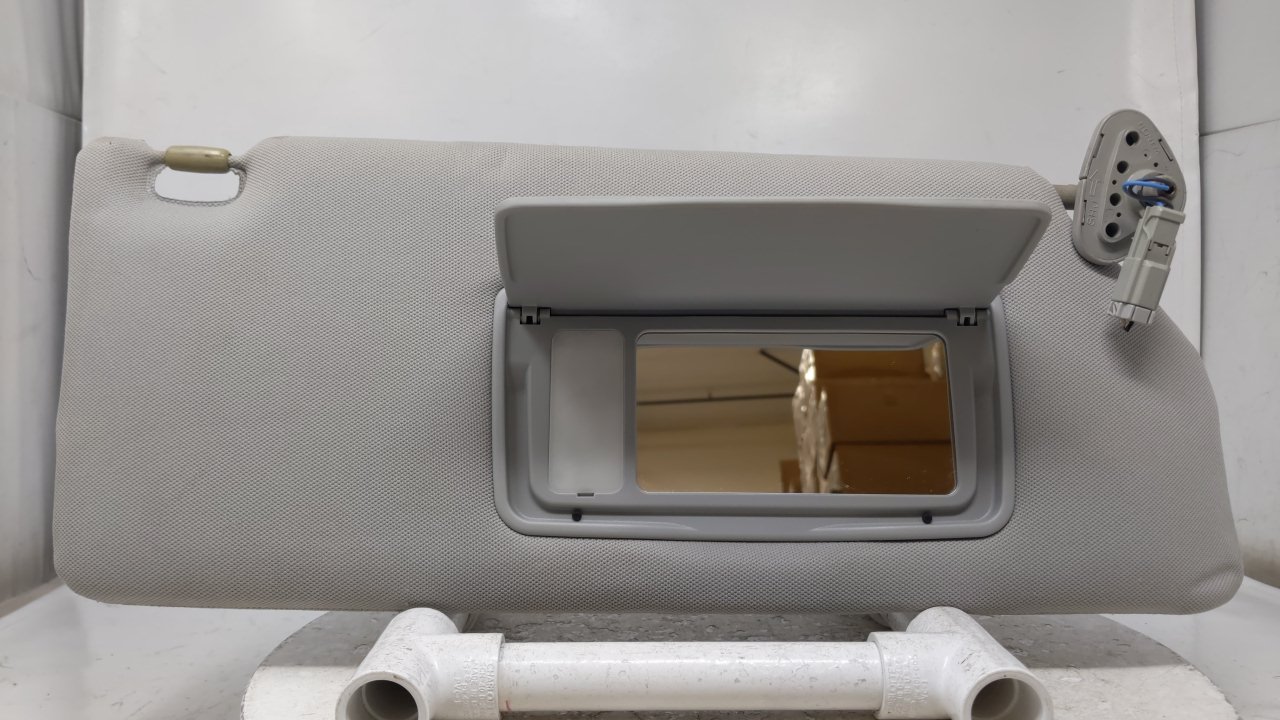 Picture of 2005-2010 Honda Odyssey Passenger Right Sun Visor Sunvisor Gray 45700