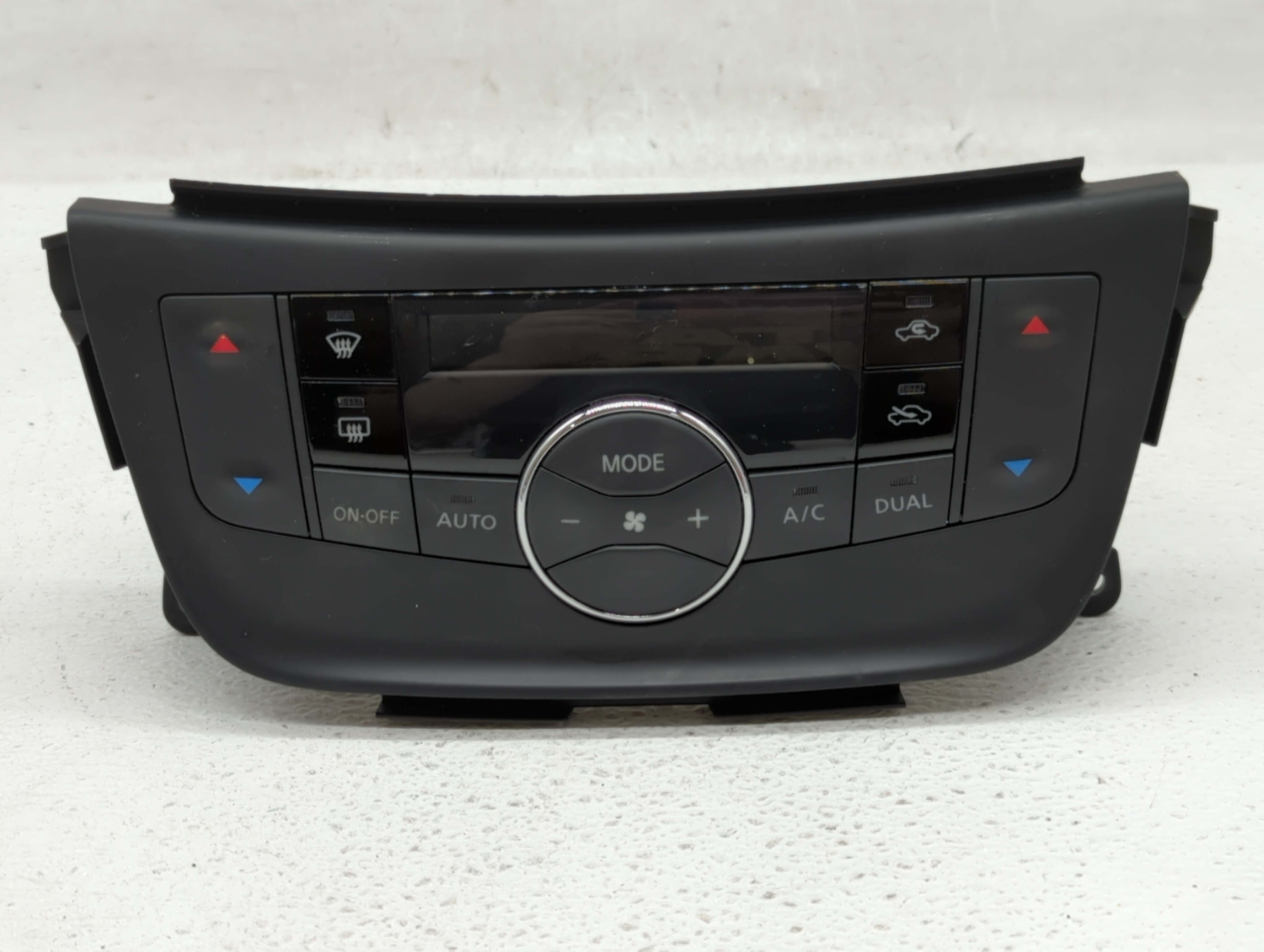 Picture of 2015-2019 Nissan Sentra Ac Heater Climate Control 27500 4at4a 457192