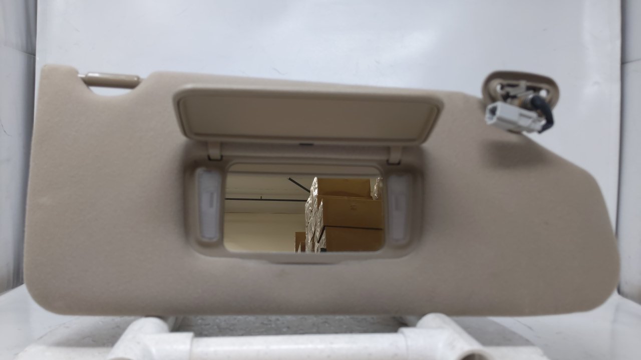 Picture of 1998 Honda Accord Passenger Sun Visor Mirror Right Sunvisor Tan 45905