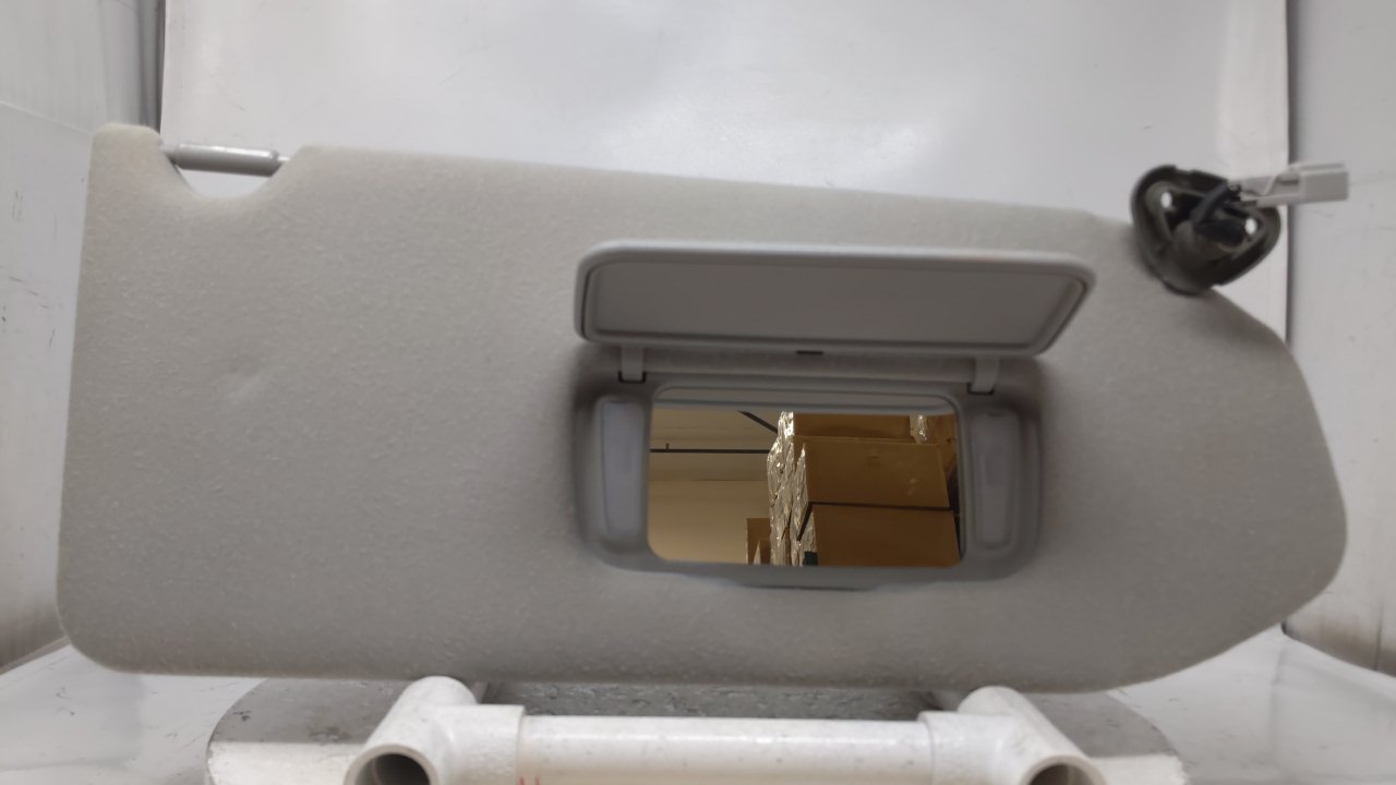 1999-2004 Honda Odyssey Passenger Right Sun Visor Sunvisor Tan 45912 - Oemusedautoparts1.com